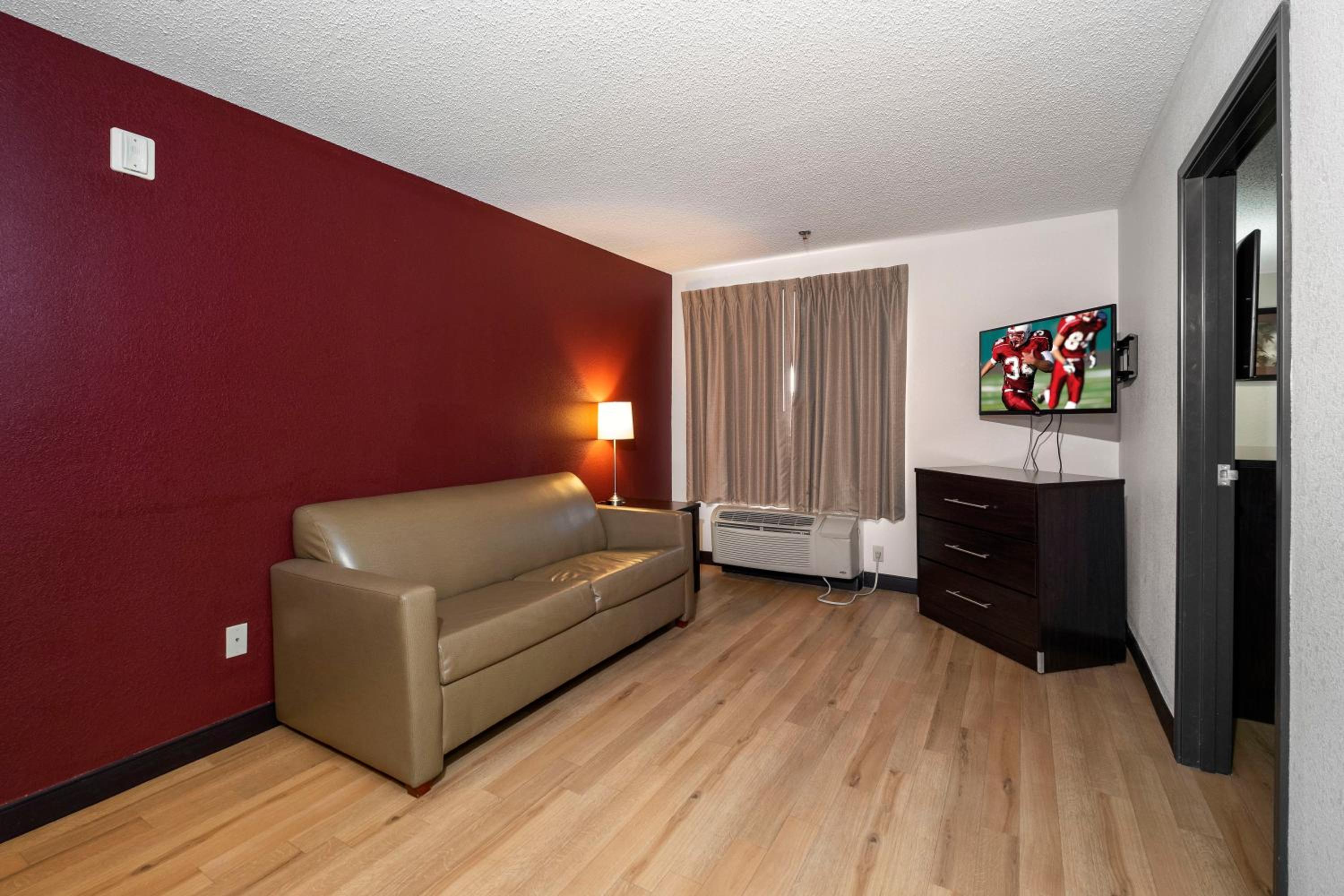  Suite King Room Smoke Free - Photo 2