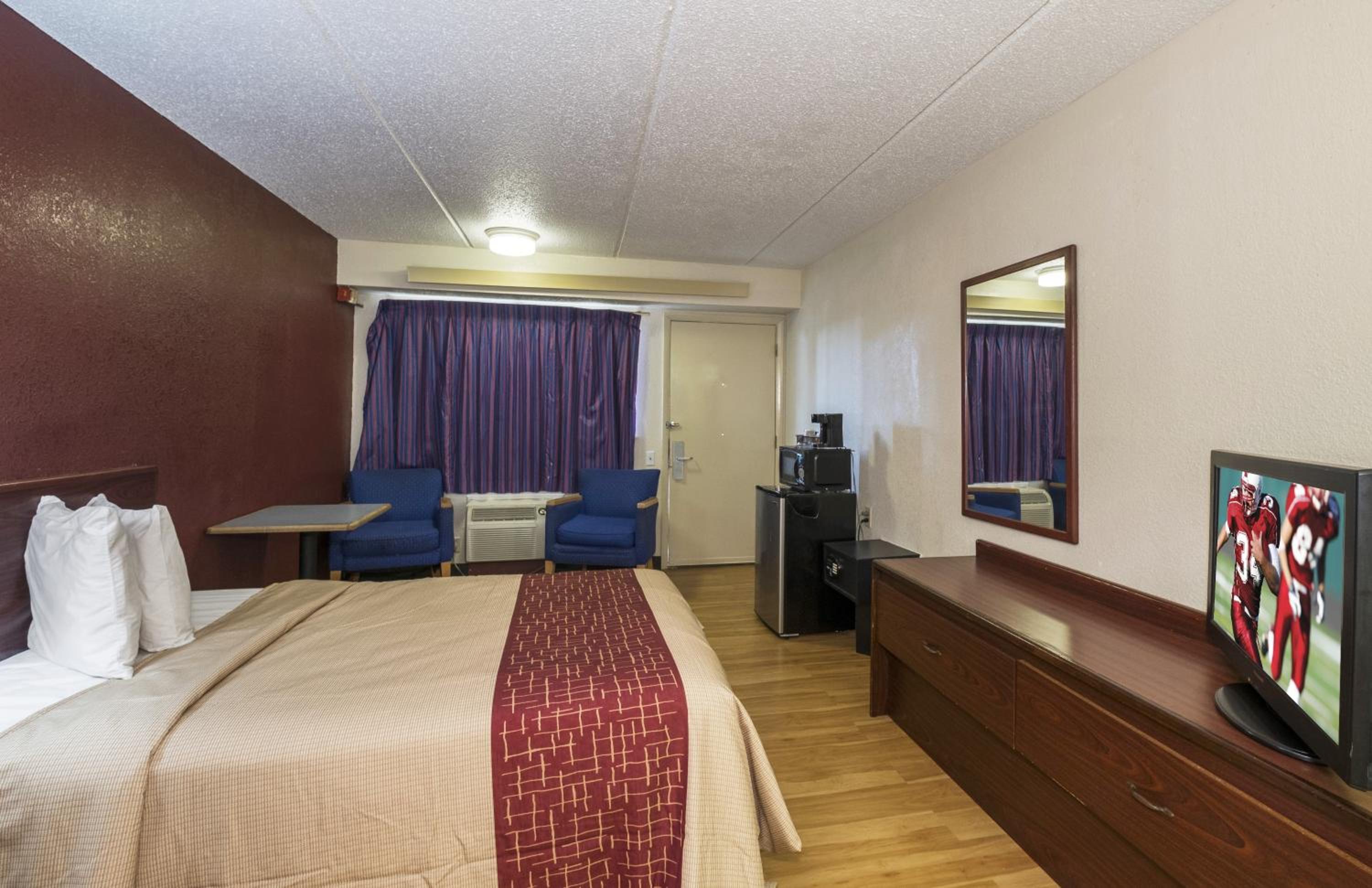 Deluxe King Room Non-Smoking - Photo 5