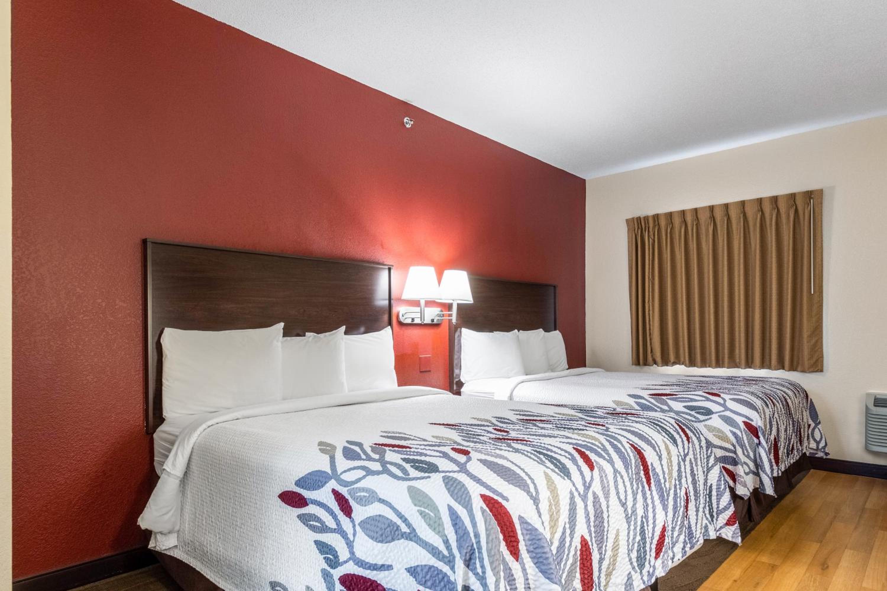 Deluxe Room with Two Queen Beds Non-Smoking photo 1