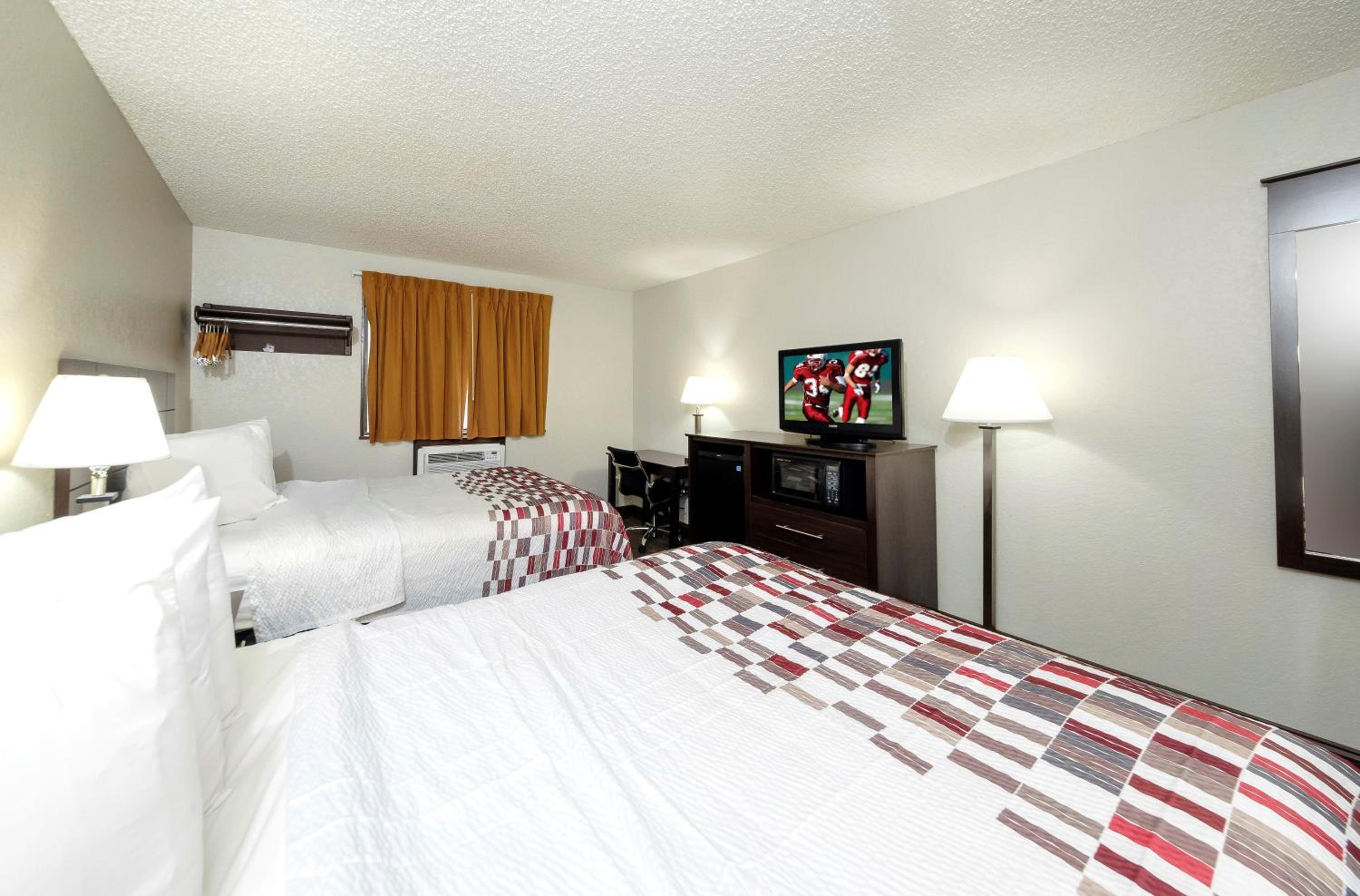 Deluxe Room with Two Queen Beds Non-Smoking - Photo 6