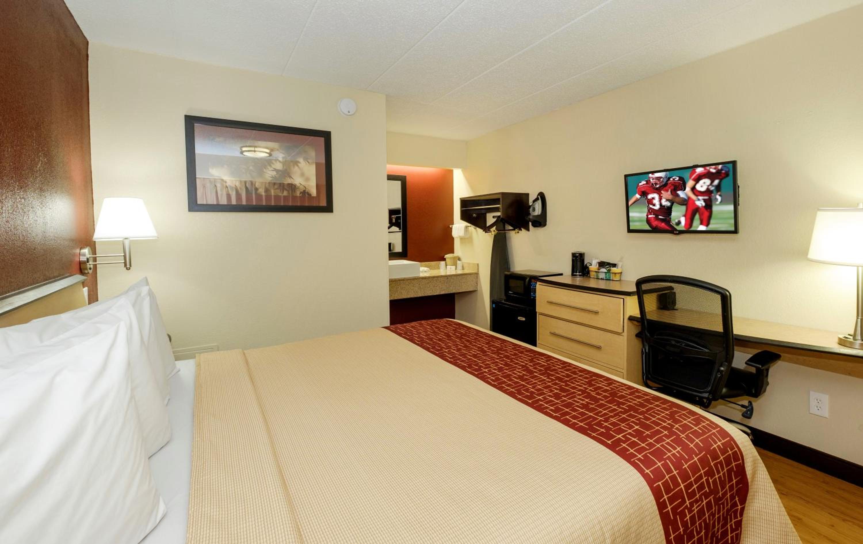 Deluxe King Room Smoke Free - Photo 2