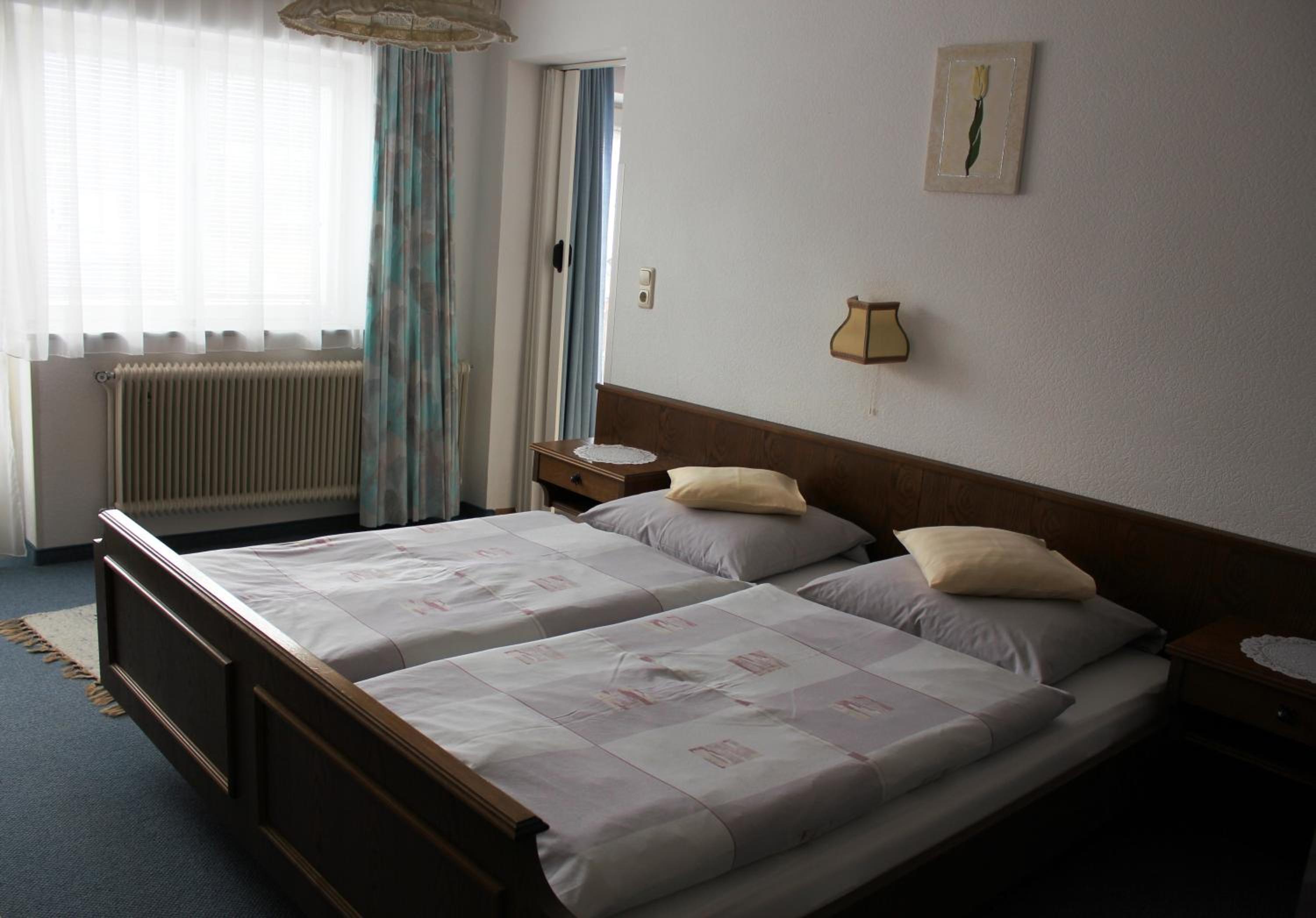 One-Bedroom Apartment with Balcony 2