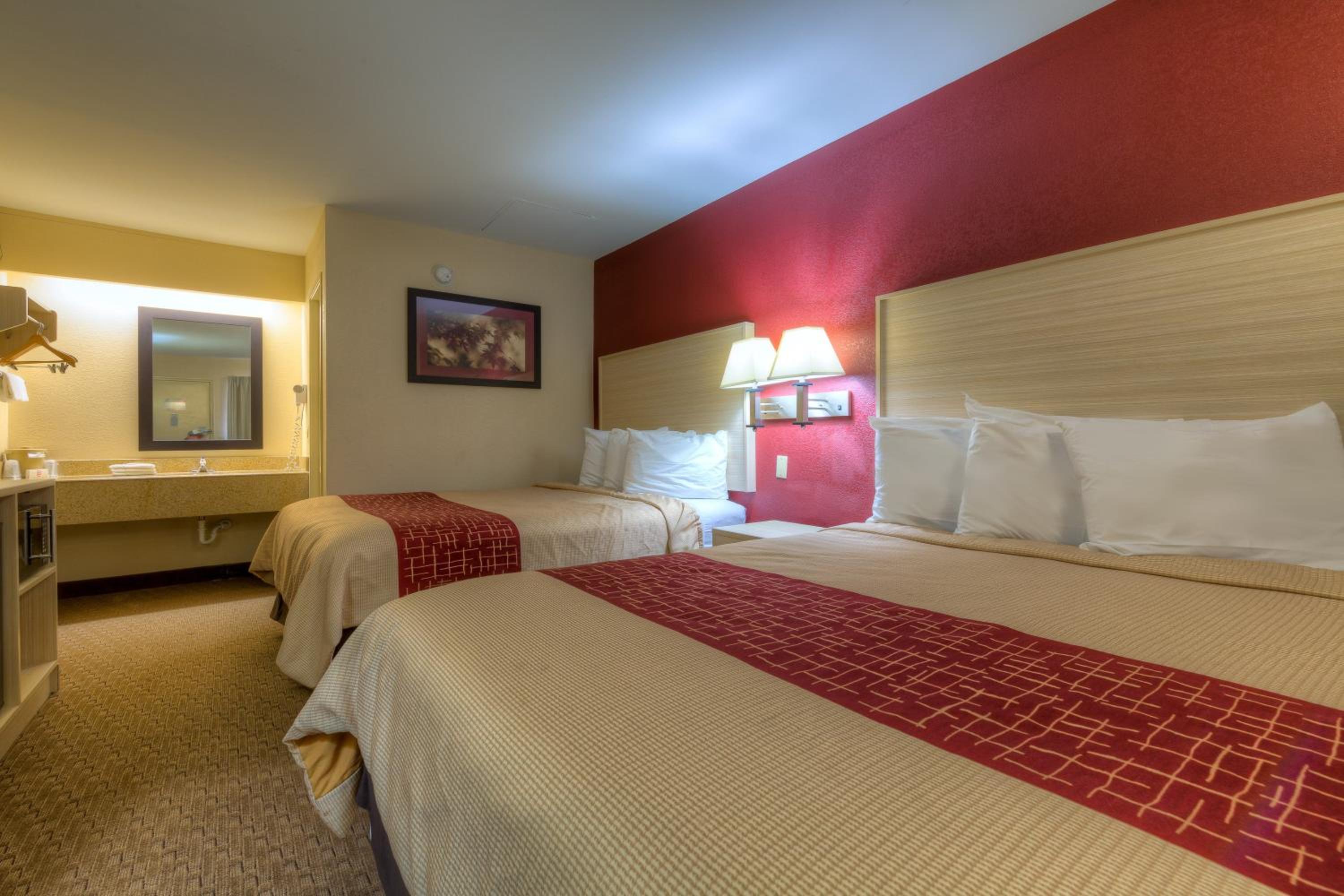 Deluxe Room with Two Queen Beds Non-Smoking - Photo 4