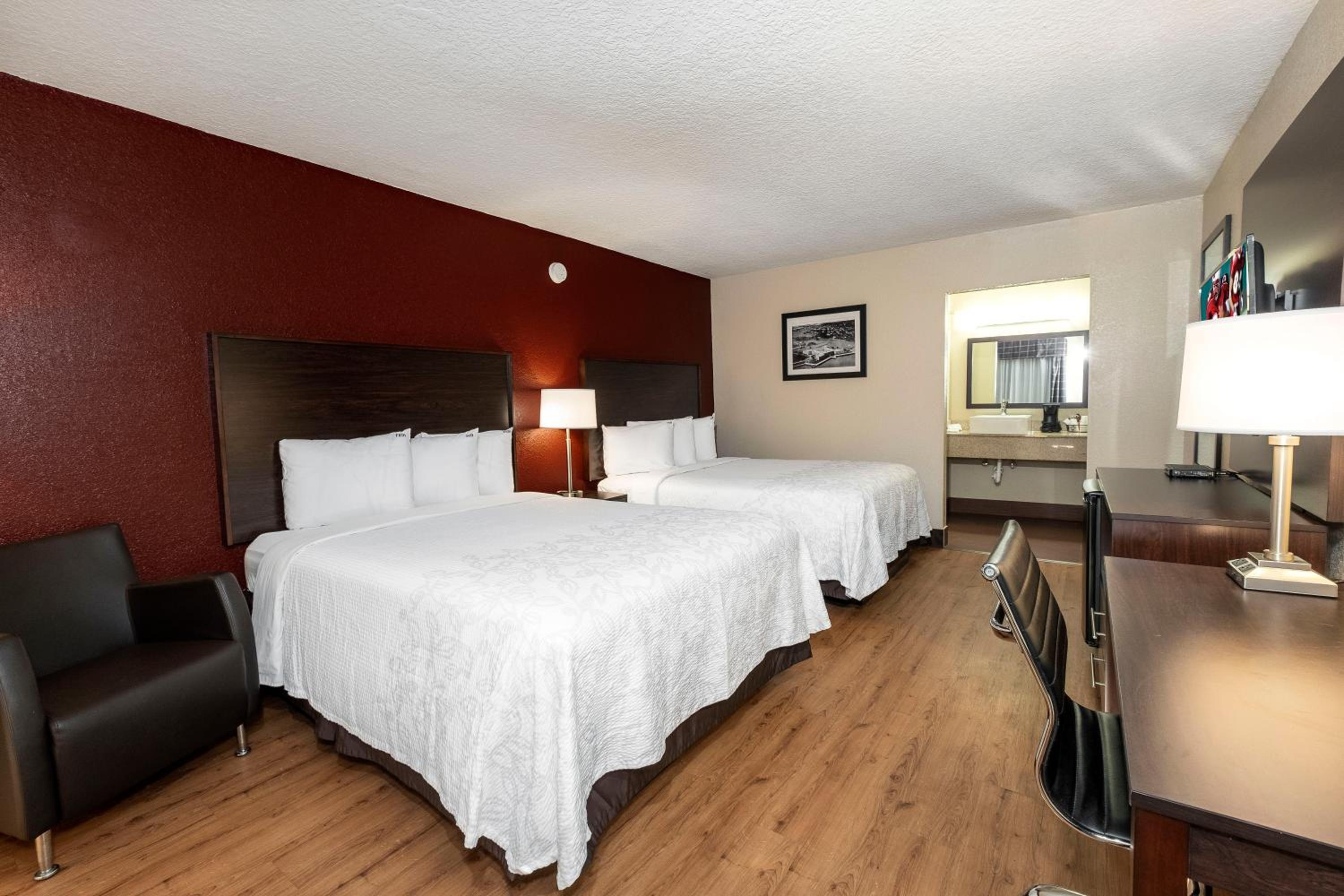 Standard Room with Two Queen Beds Smoke Free - Photo 1