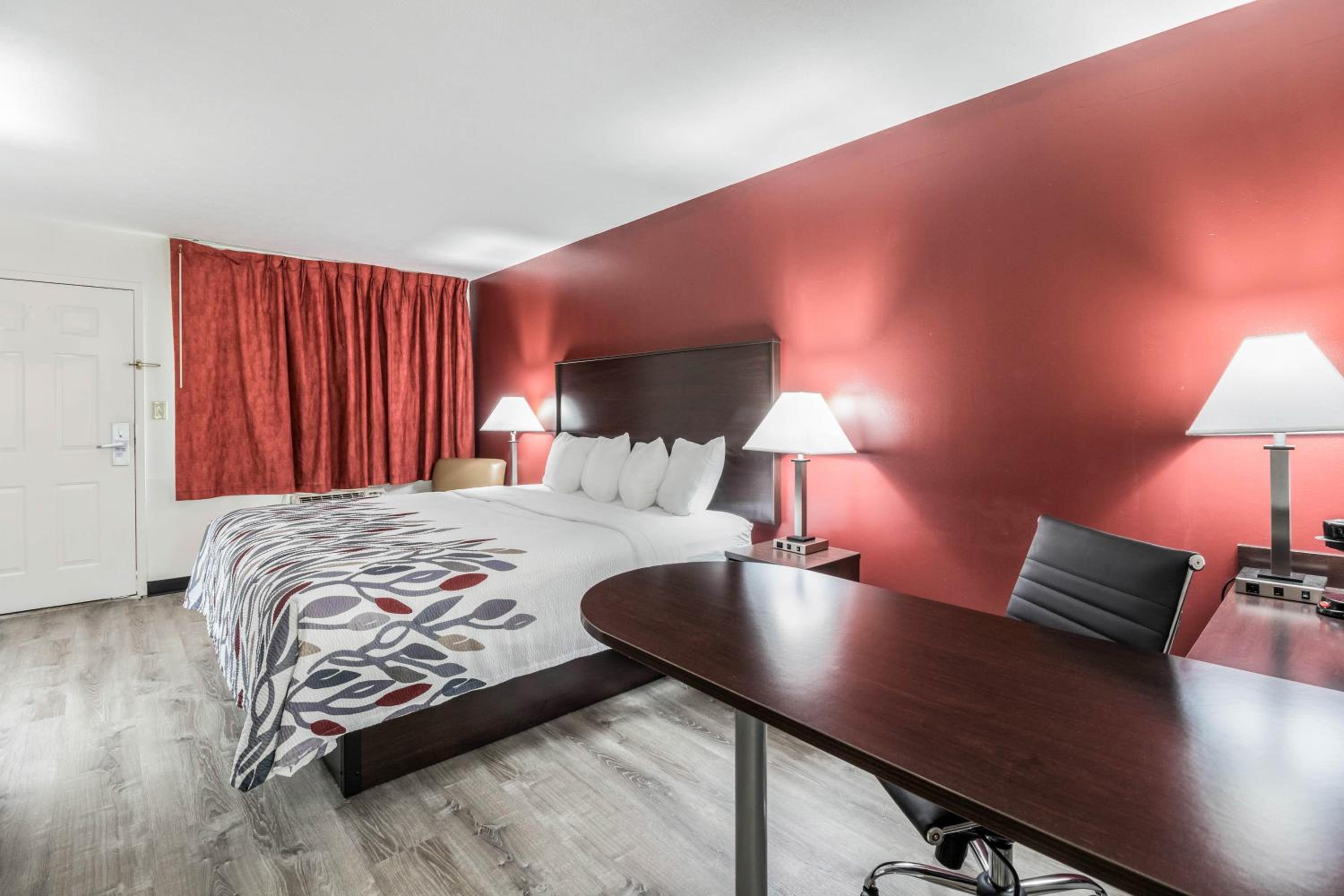 Superior King Room - Non-Smoking - Photo 3