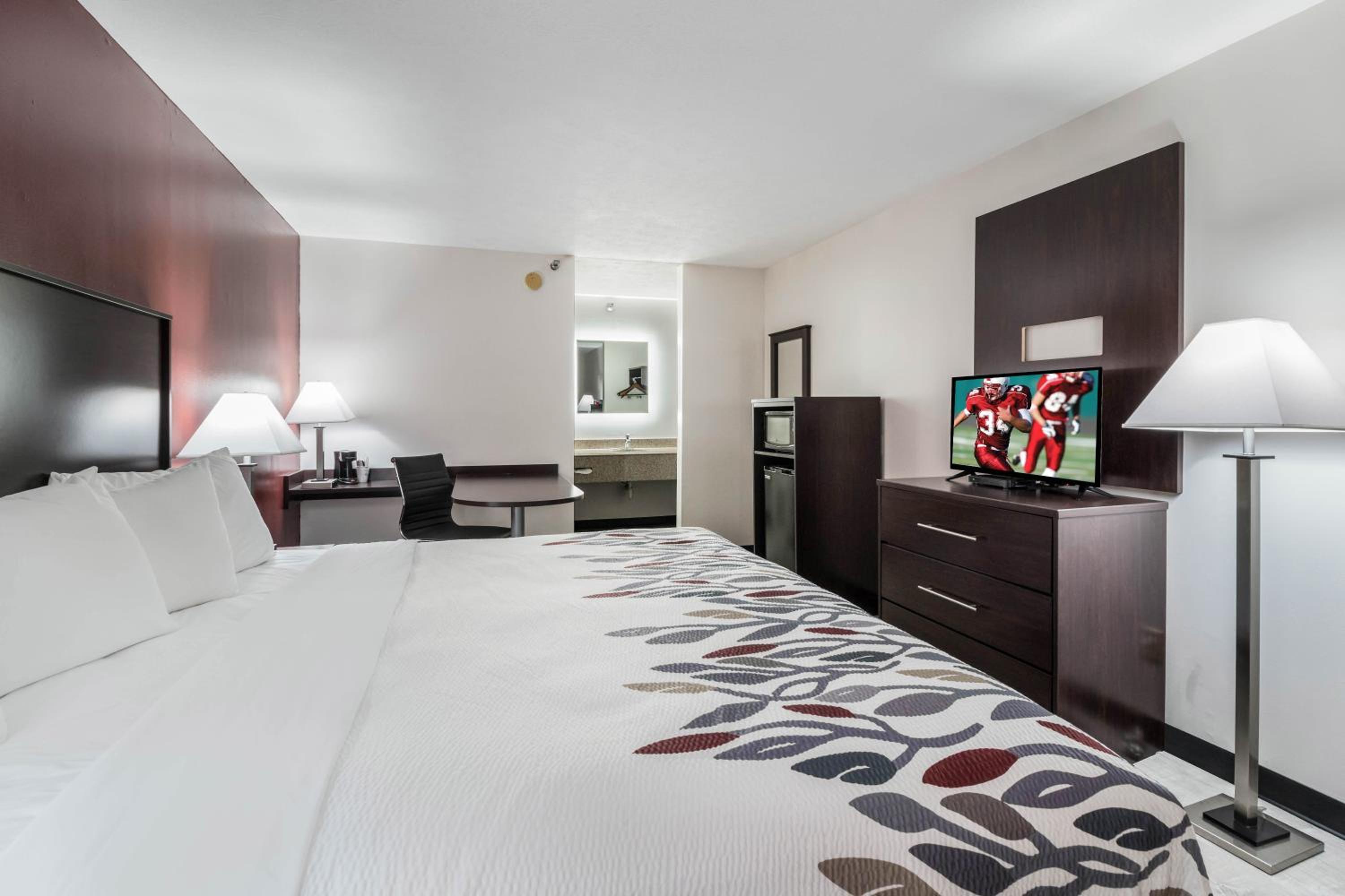 Superior King Room - Non-Smoking - Photo 2