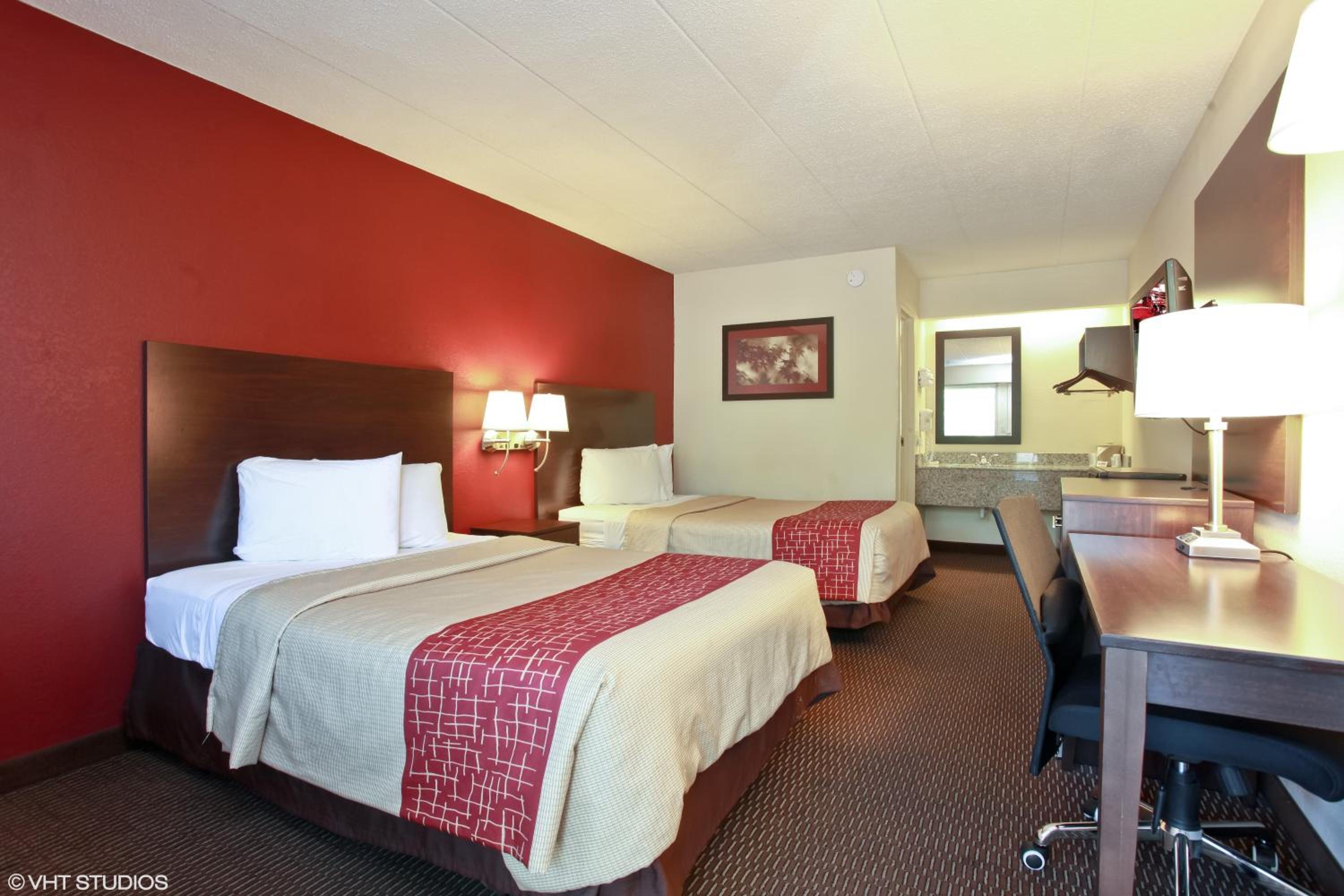 Deluxe Room with Two Double Beds Non-Smoking