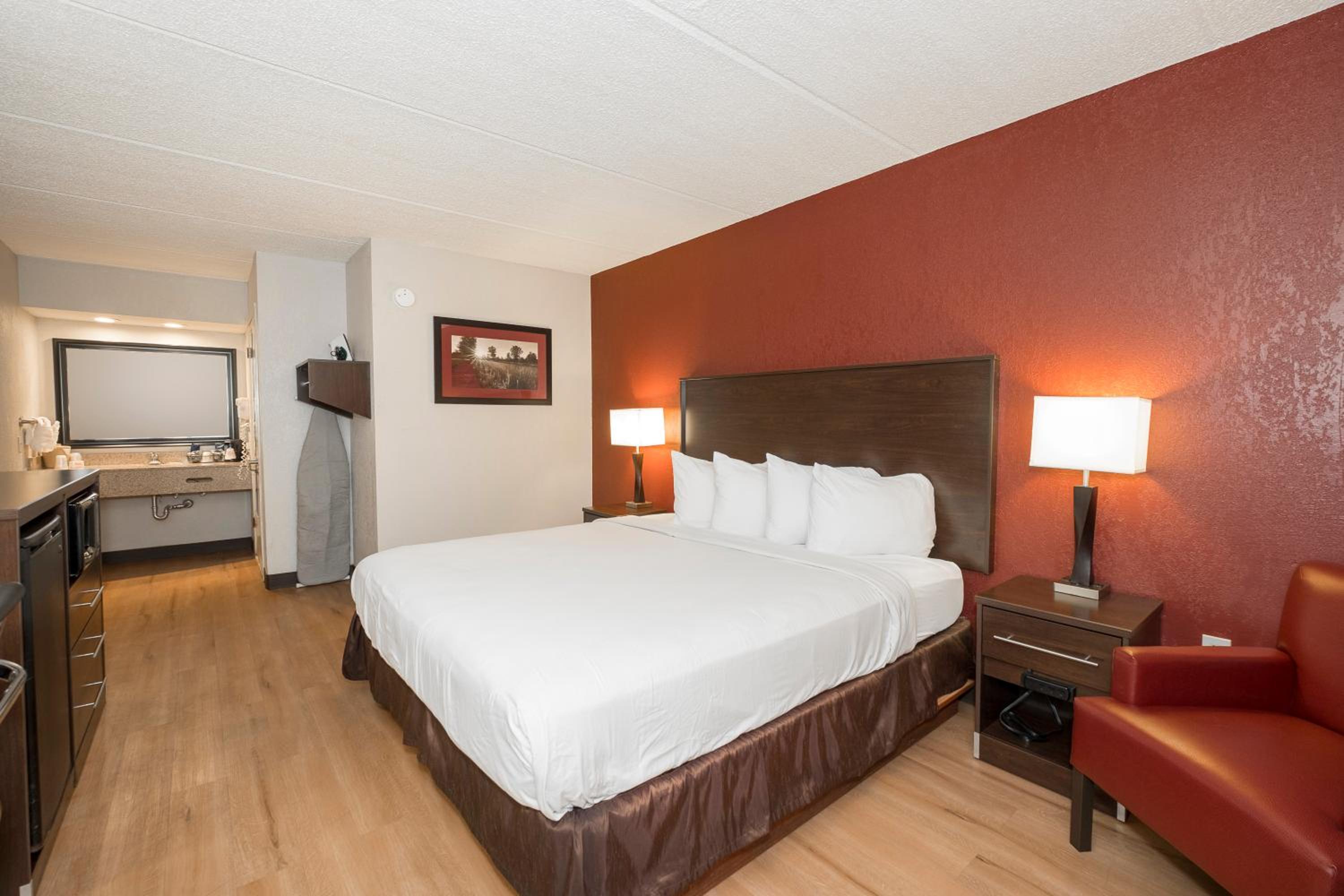  Deluxe King Room with Spa Bath Non-Smoking - Photo 7