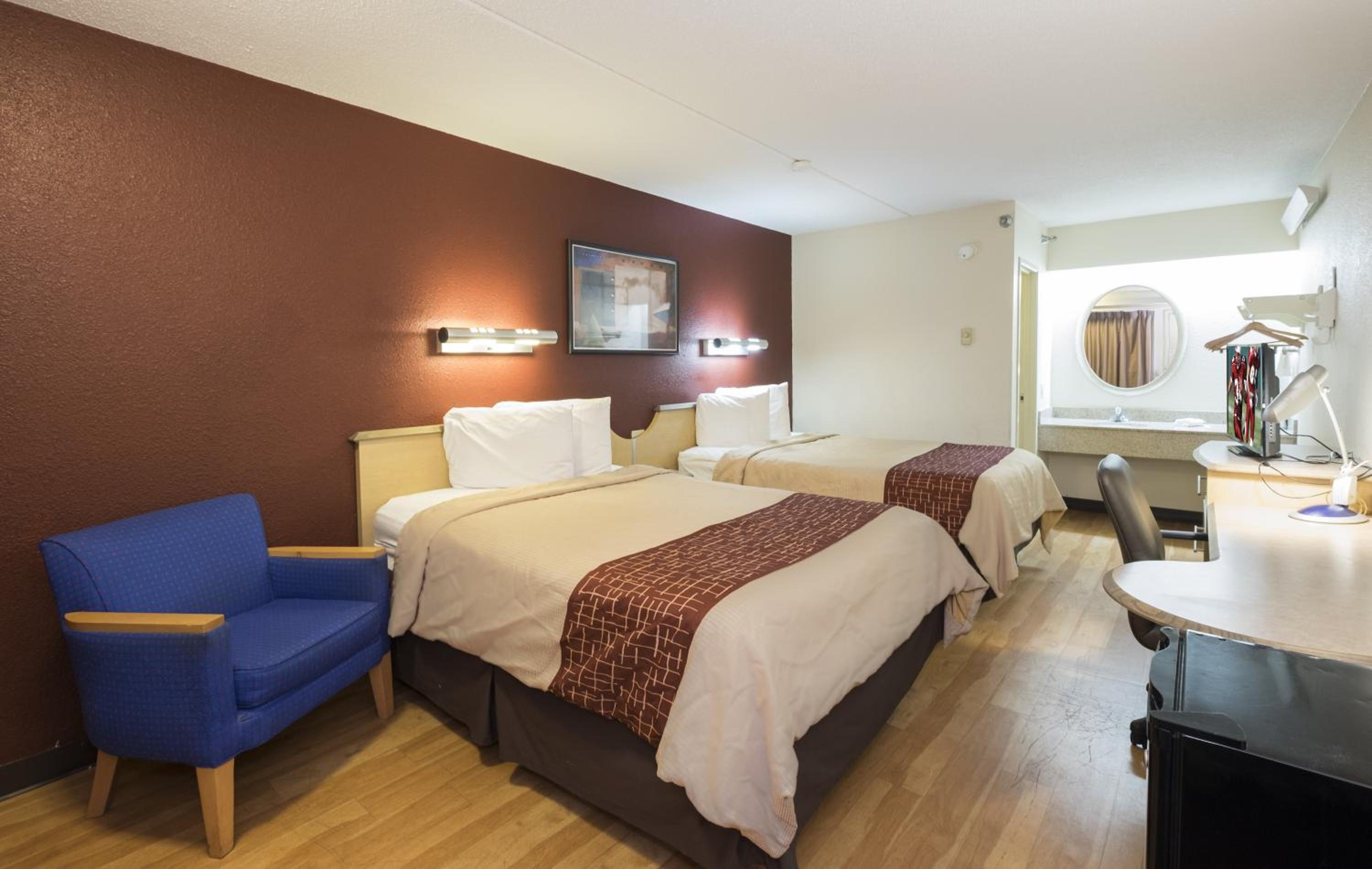 Deluxe Room with Two Double Beds Non-Smoking - Photo 1