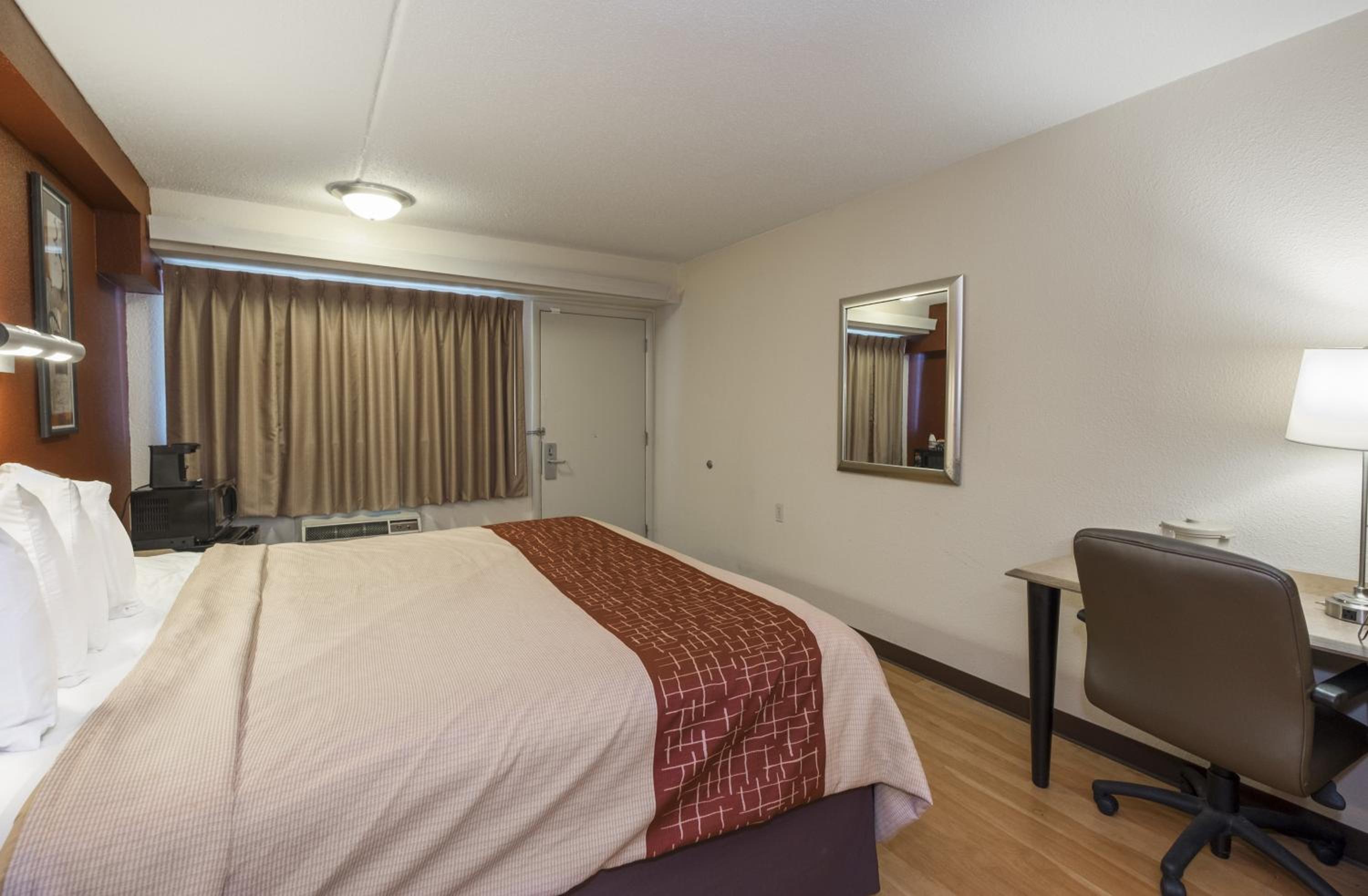 Standard King Room Non-Smoking - Photo 4