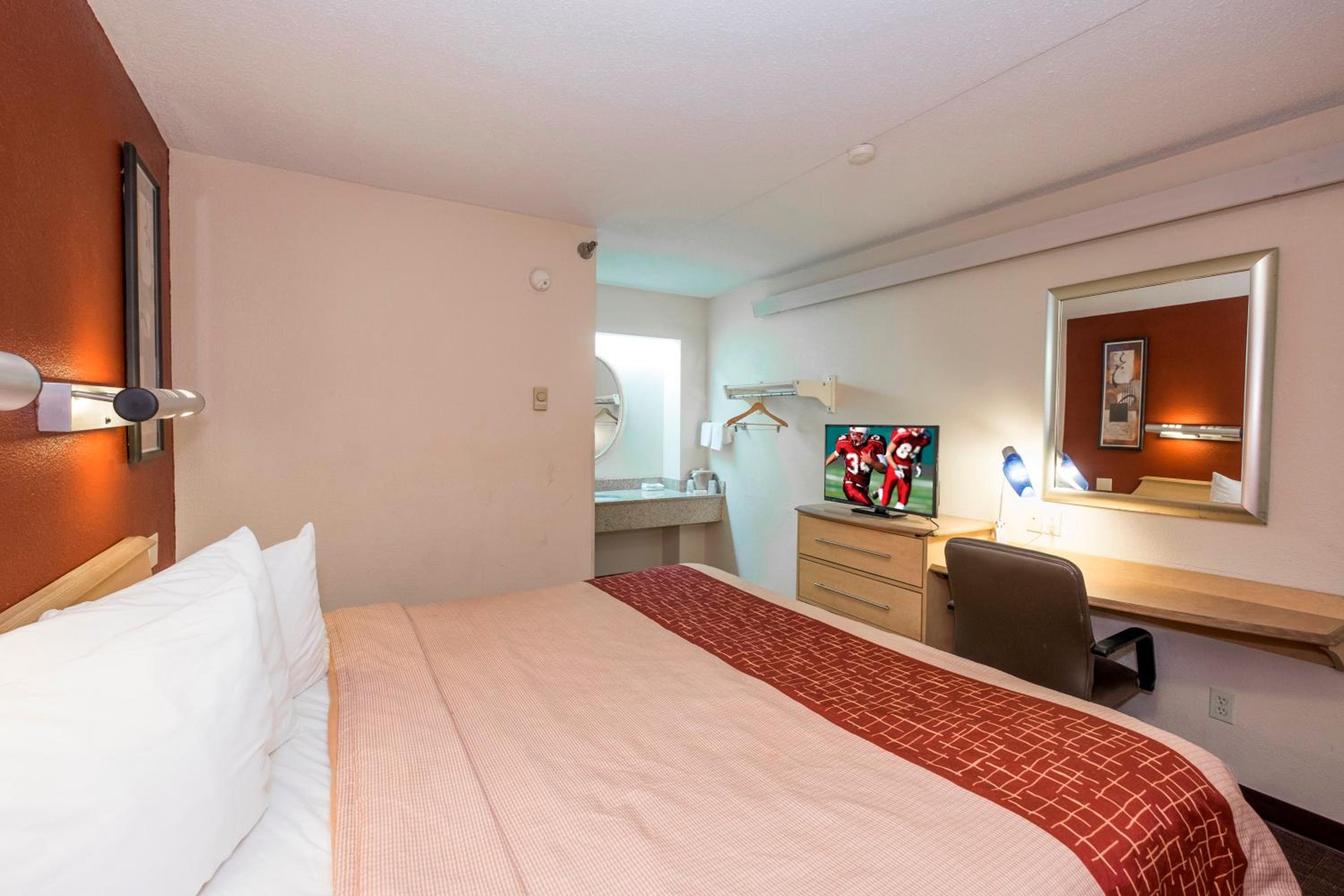Standard King Room Non-Smoking - Photo 6