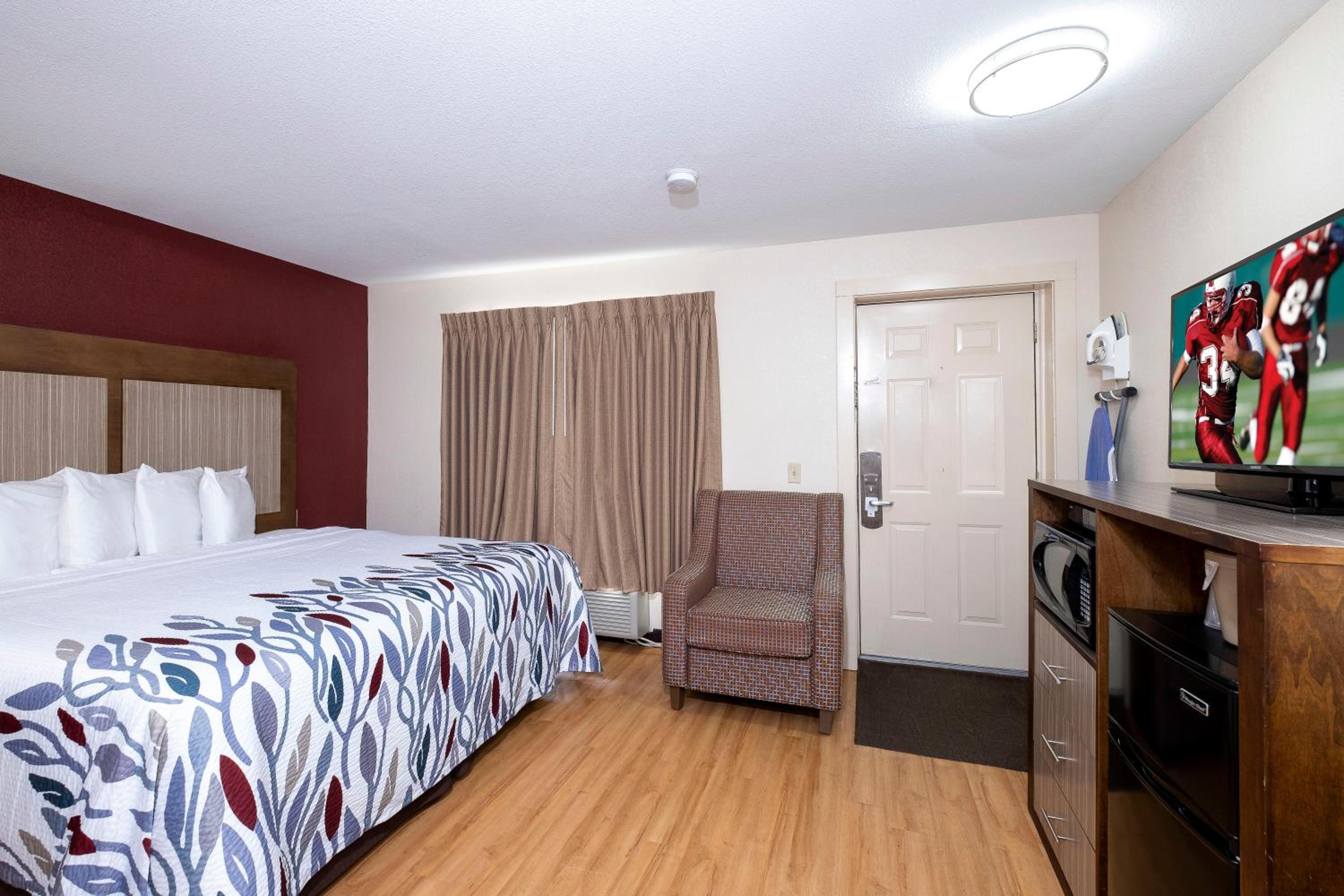 Superior King Room Larger Room Smoke Free - Photo 21