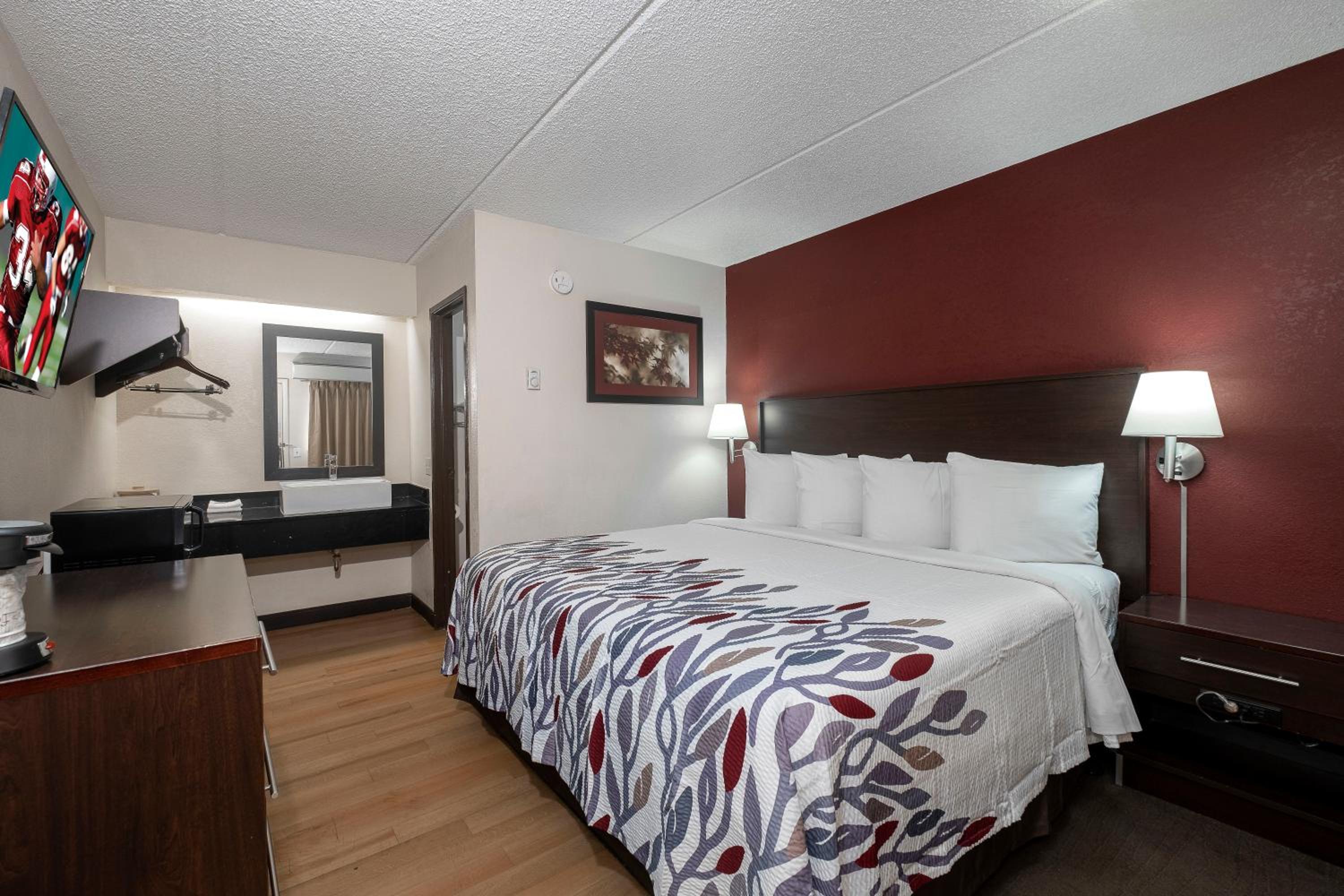 Deluxe King Room Non-Smoking - Photo 1