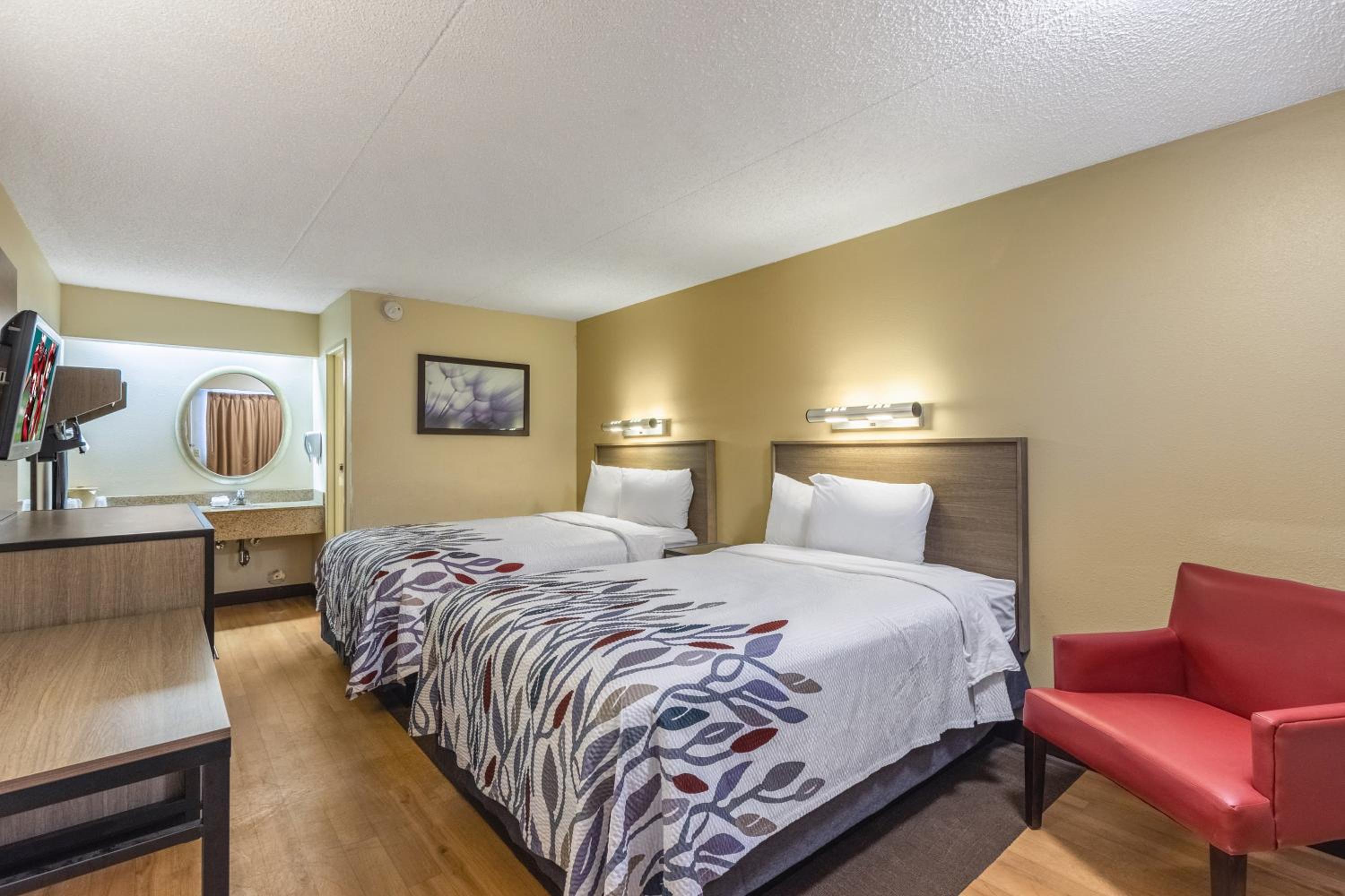 Deluxe Room with Two Double Beds Smoke Free - Photo 4