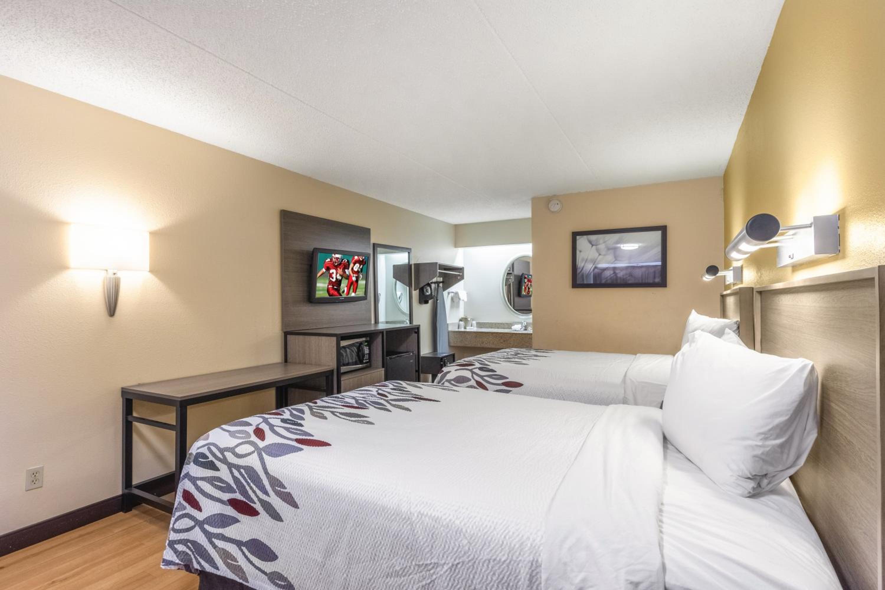 Deluxe Room with Two Double Beds Smoke Free - Photo 3