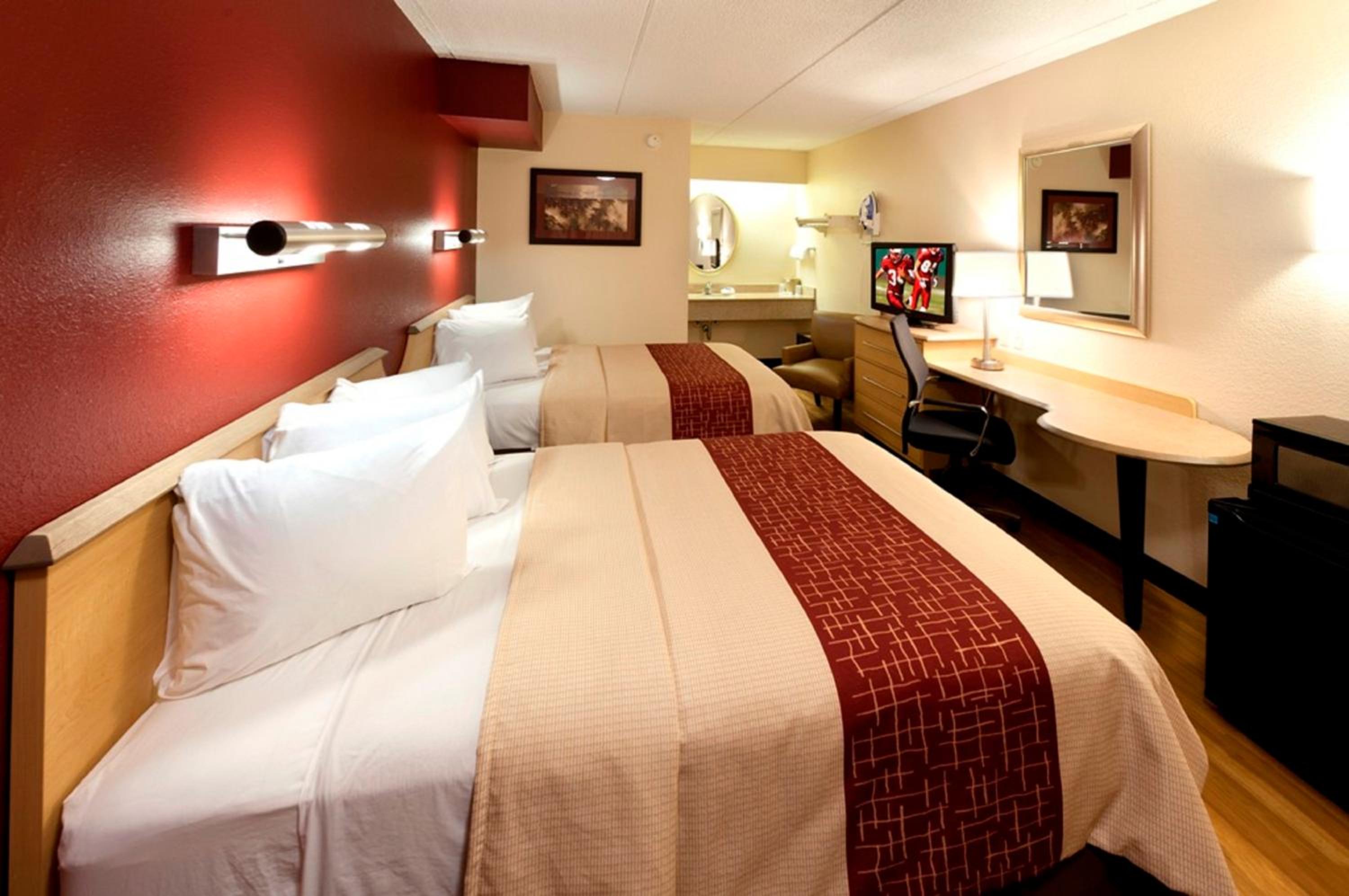 Deluxe Room with Two Double Beds Smoke Free - Photo 1
