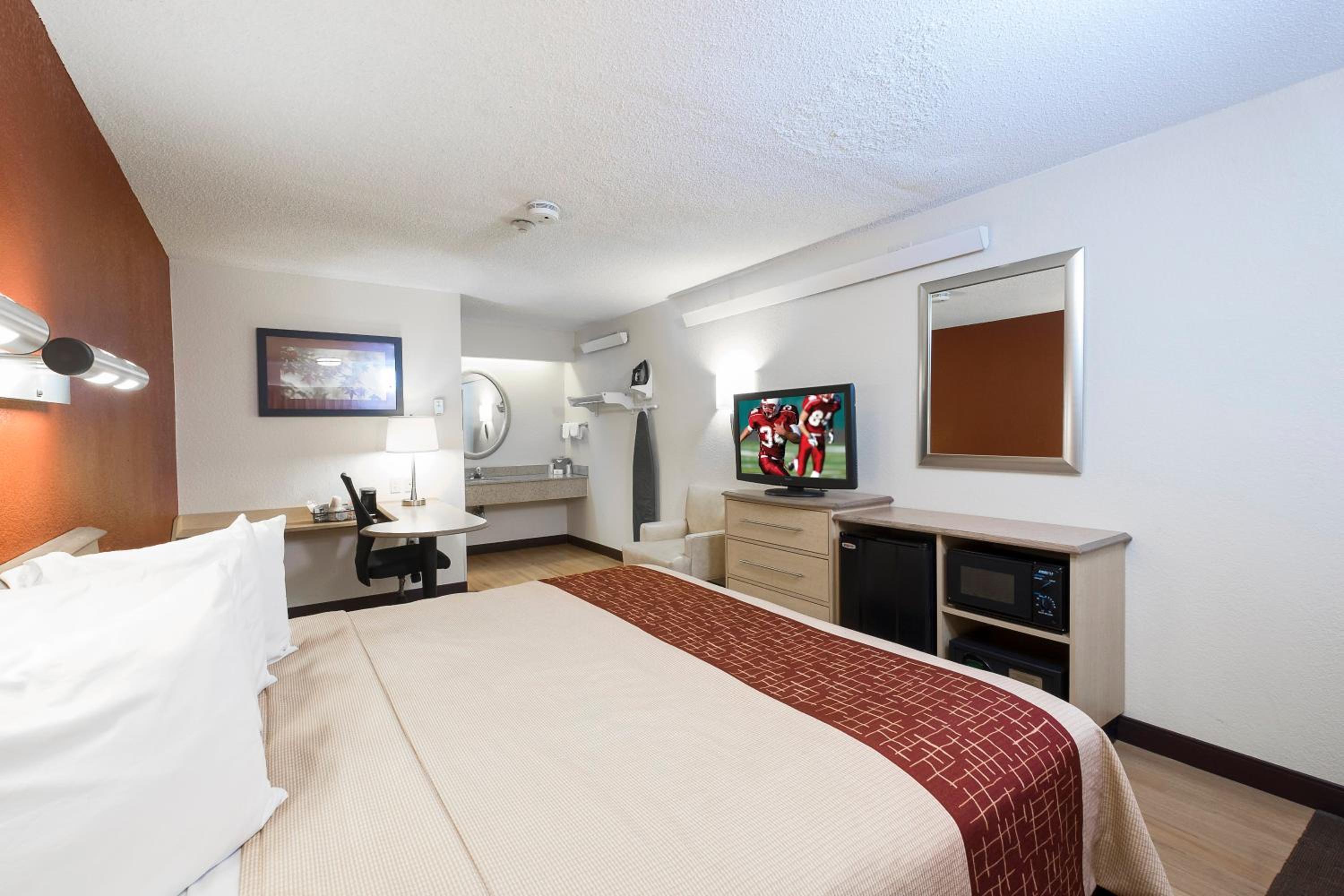 Superior King Room Smoke Free - Photo 7