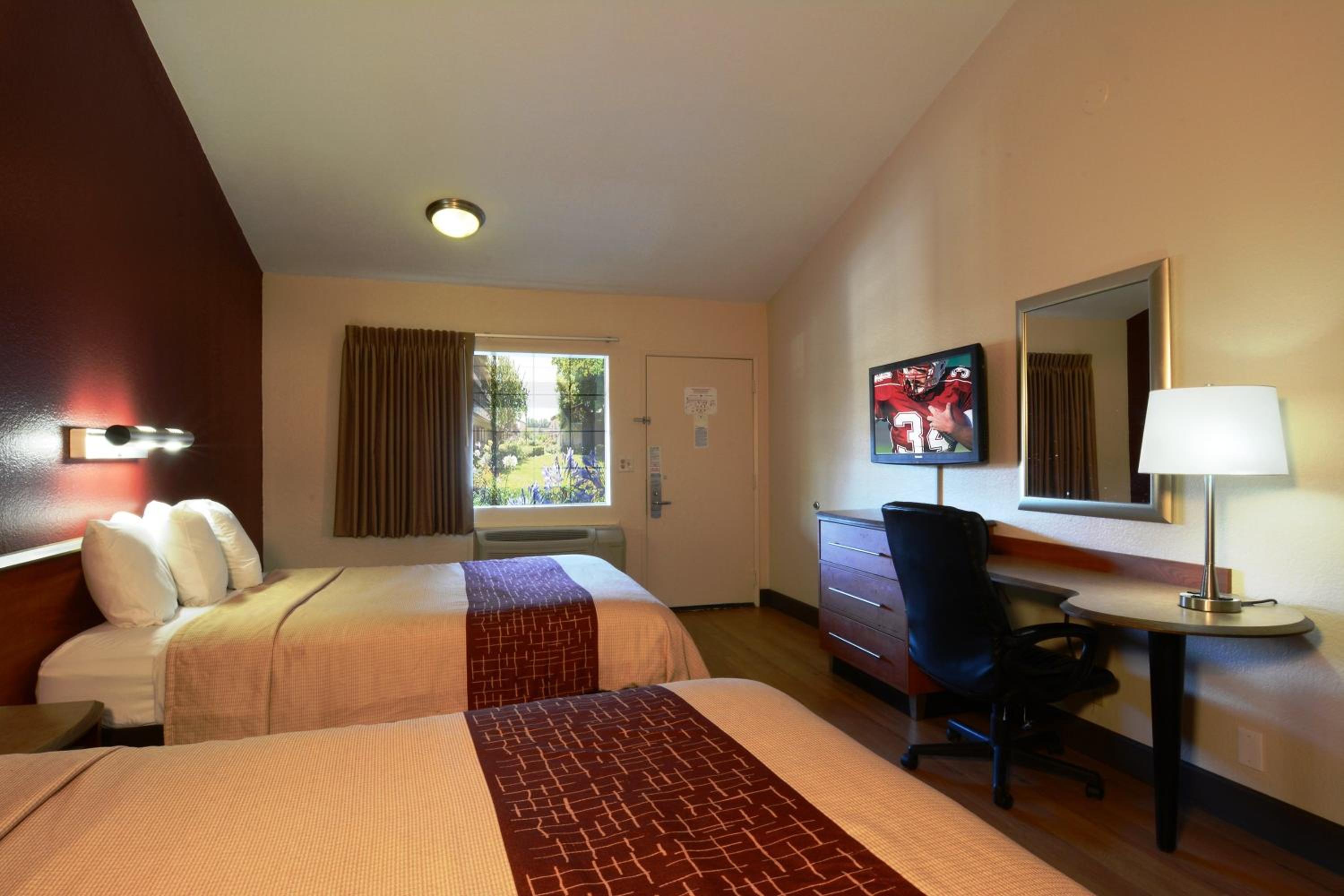 Deluxe Room with Two Double Beds Smoke Free - Photo 1