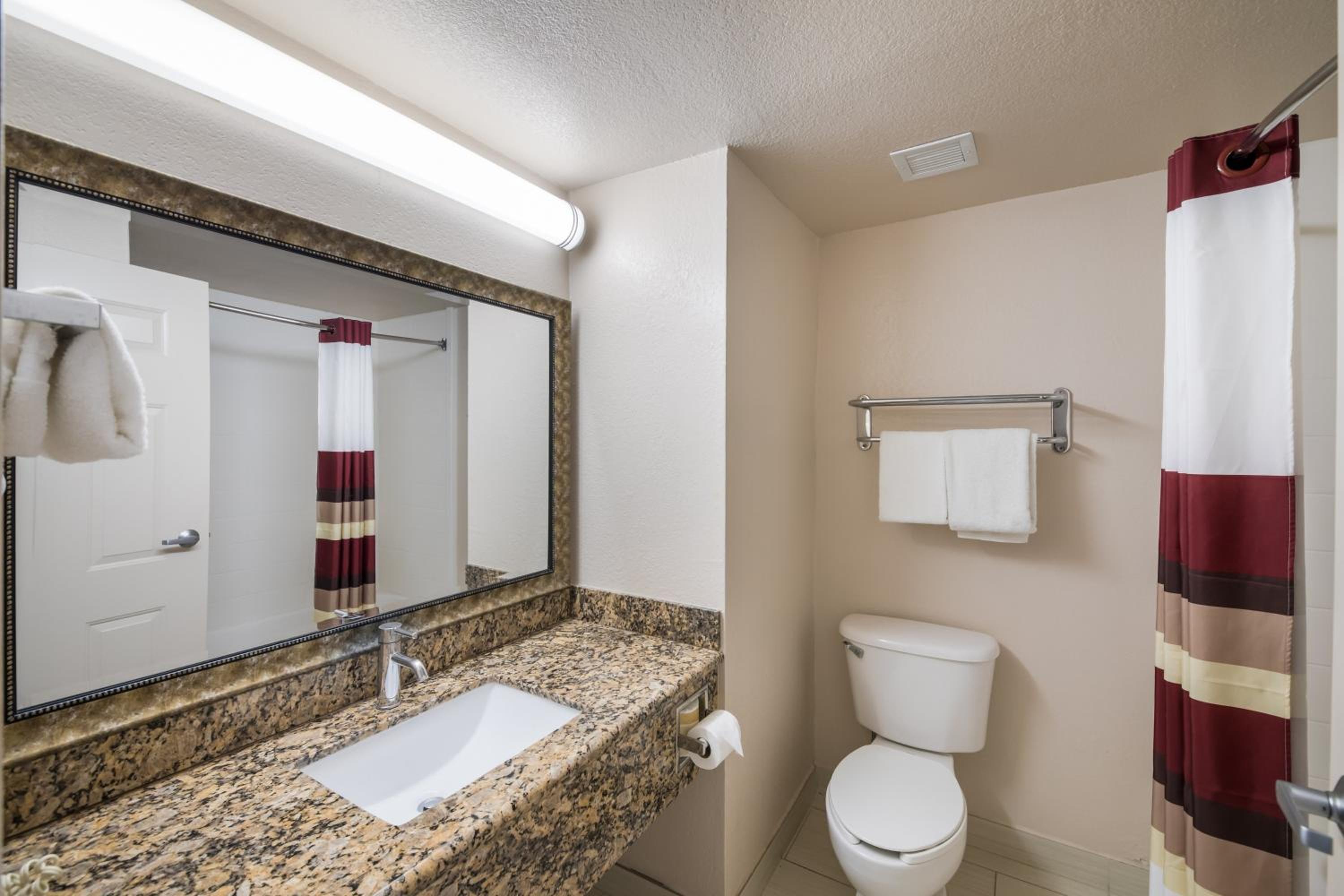 Suite King Room - Non Smoking - Photo 4