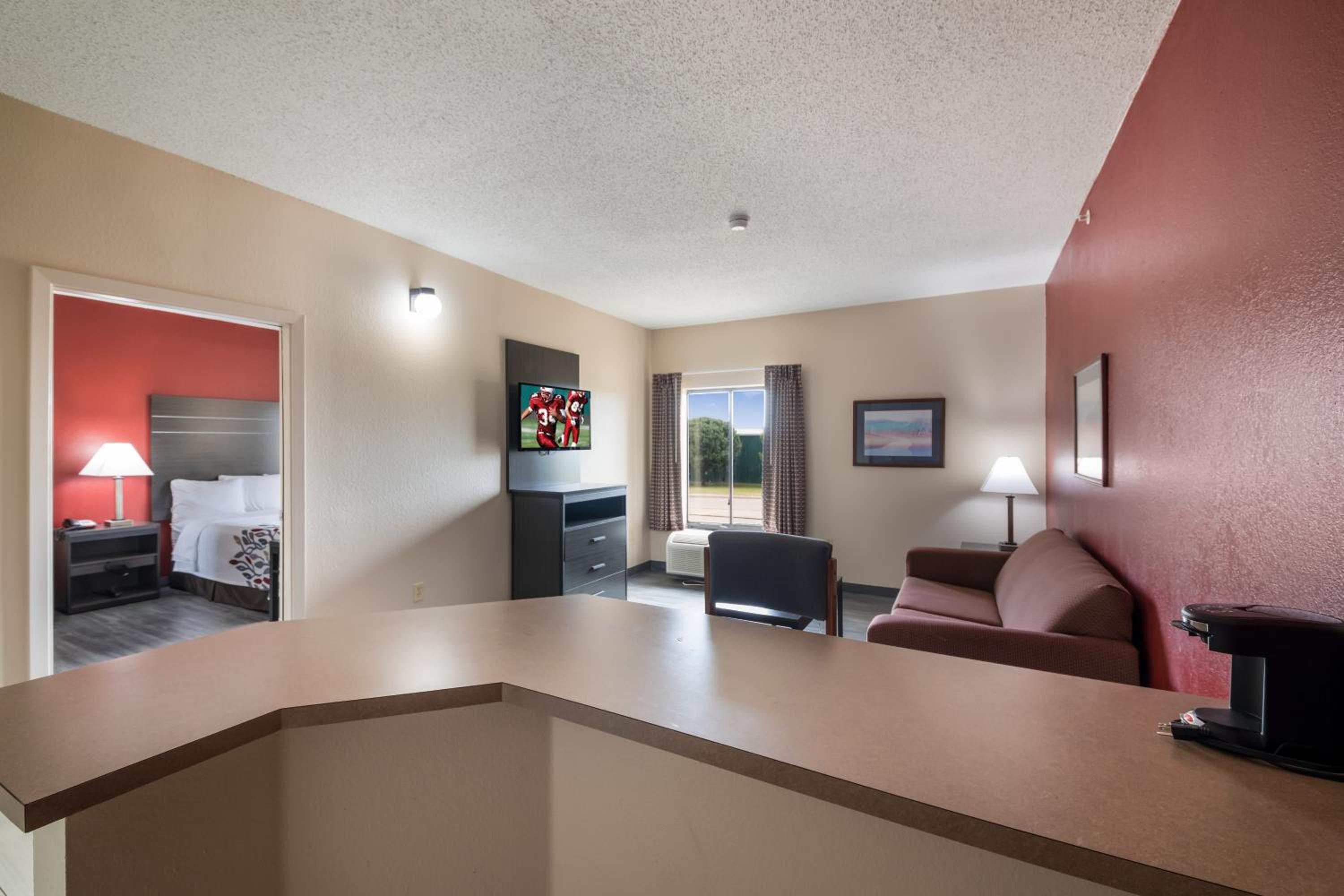 Suite King Room - Non Smoking - Photo 3