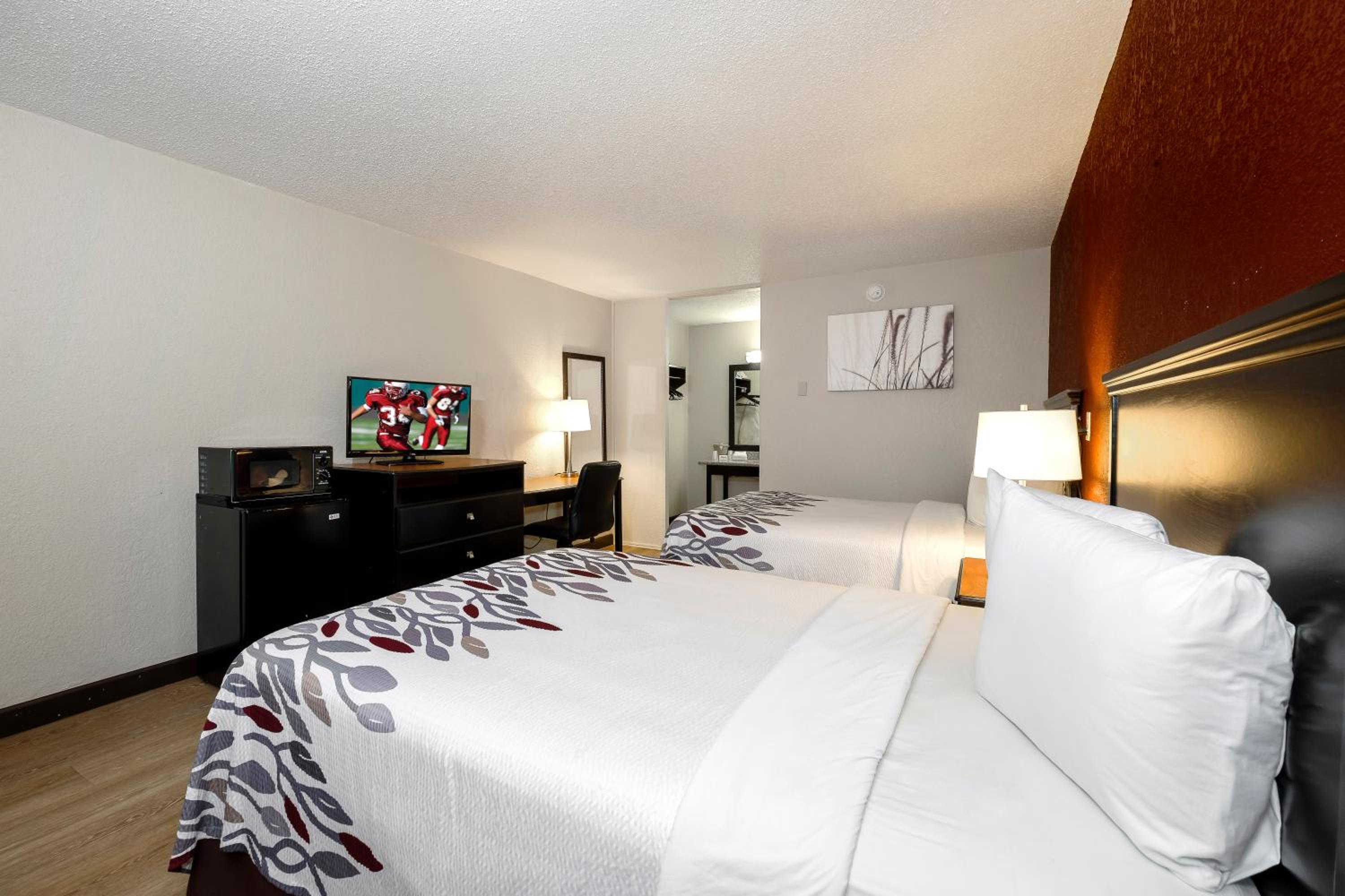 Deluxe Double Room with Two Double Beds - Non-Smoking - Photo 1