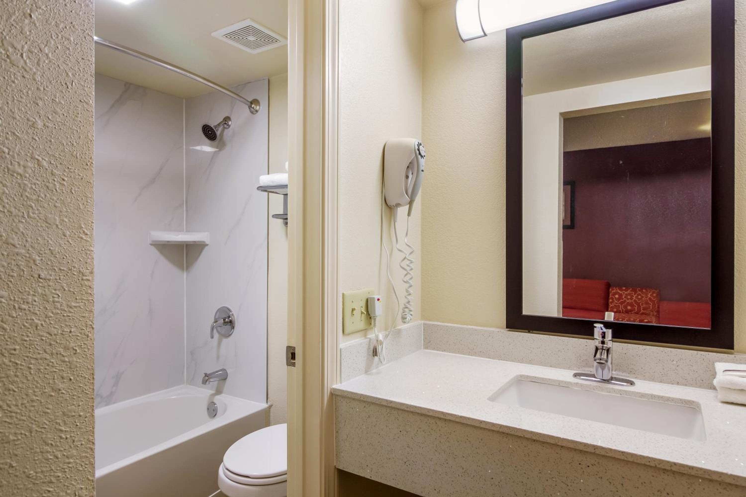 Superior King Room - Non-Smoking - Photo 2