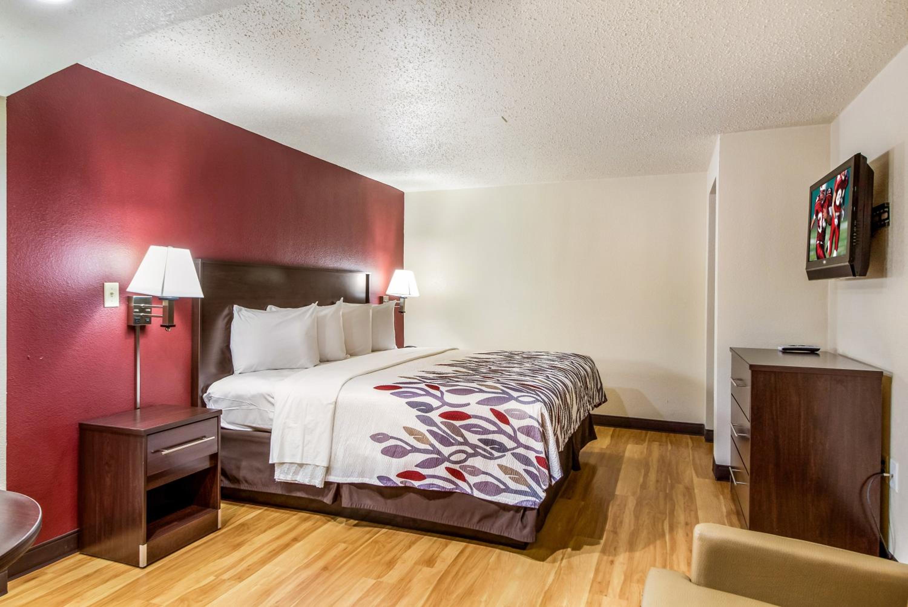 Superior King Room - Non-Smoking - Photo 3