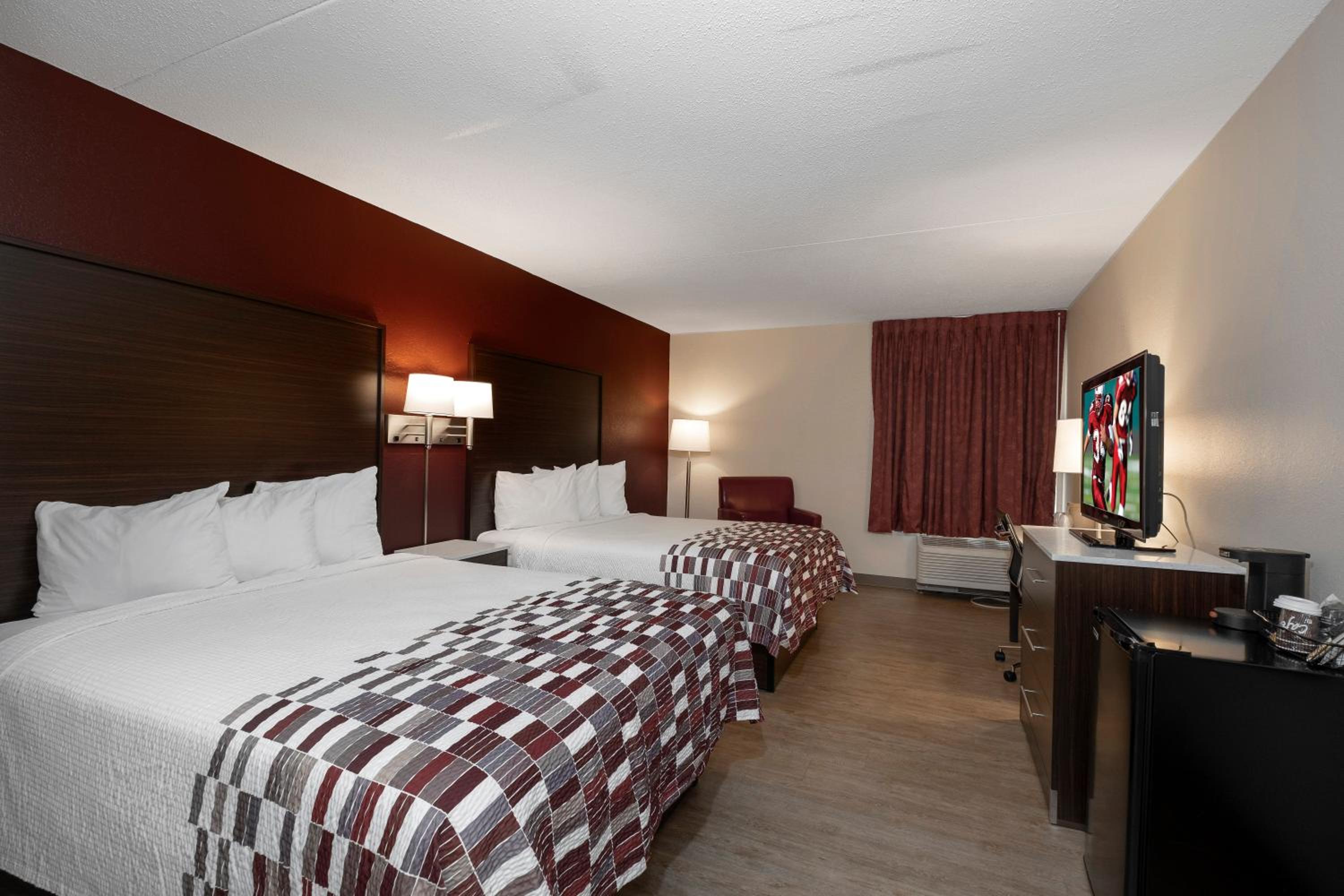 Standard Room with Two Queen Beds Non-Smoking photo 1