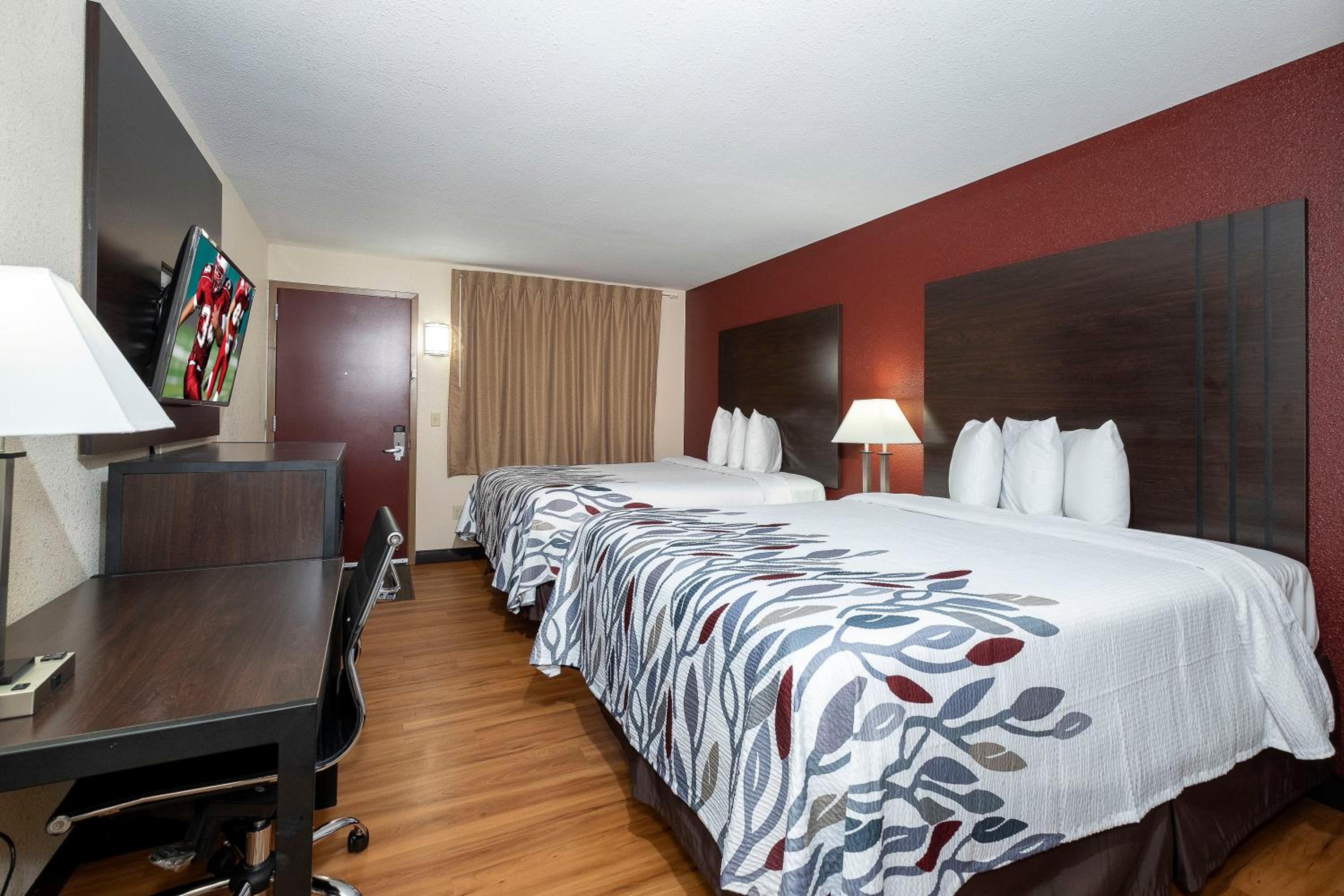 Superior Room with Two Queen Beds Smoke Free photo 1