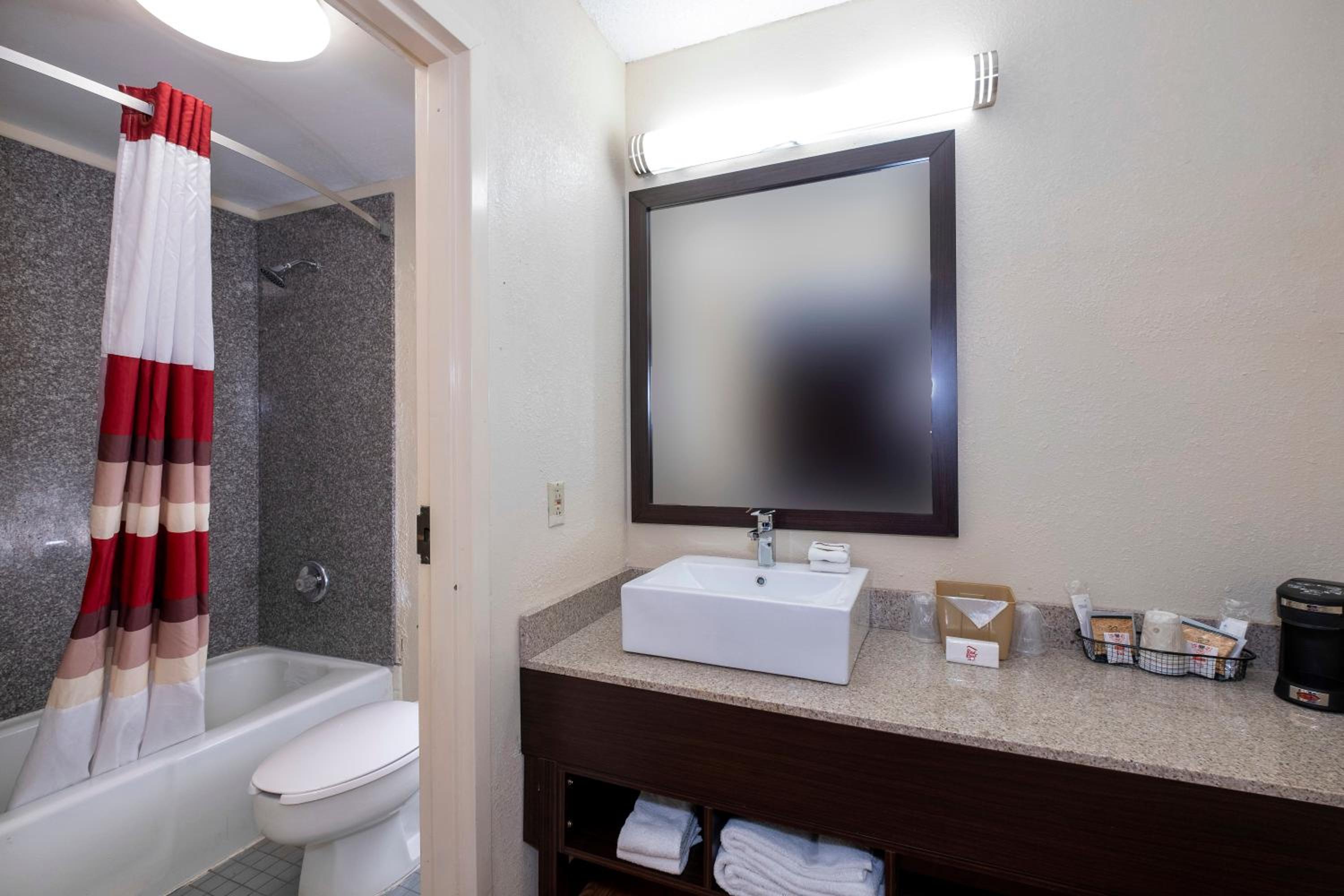 Superior King Room Non-Smoking - Photo 2