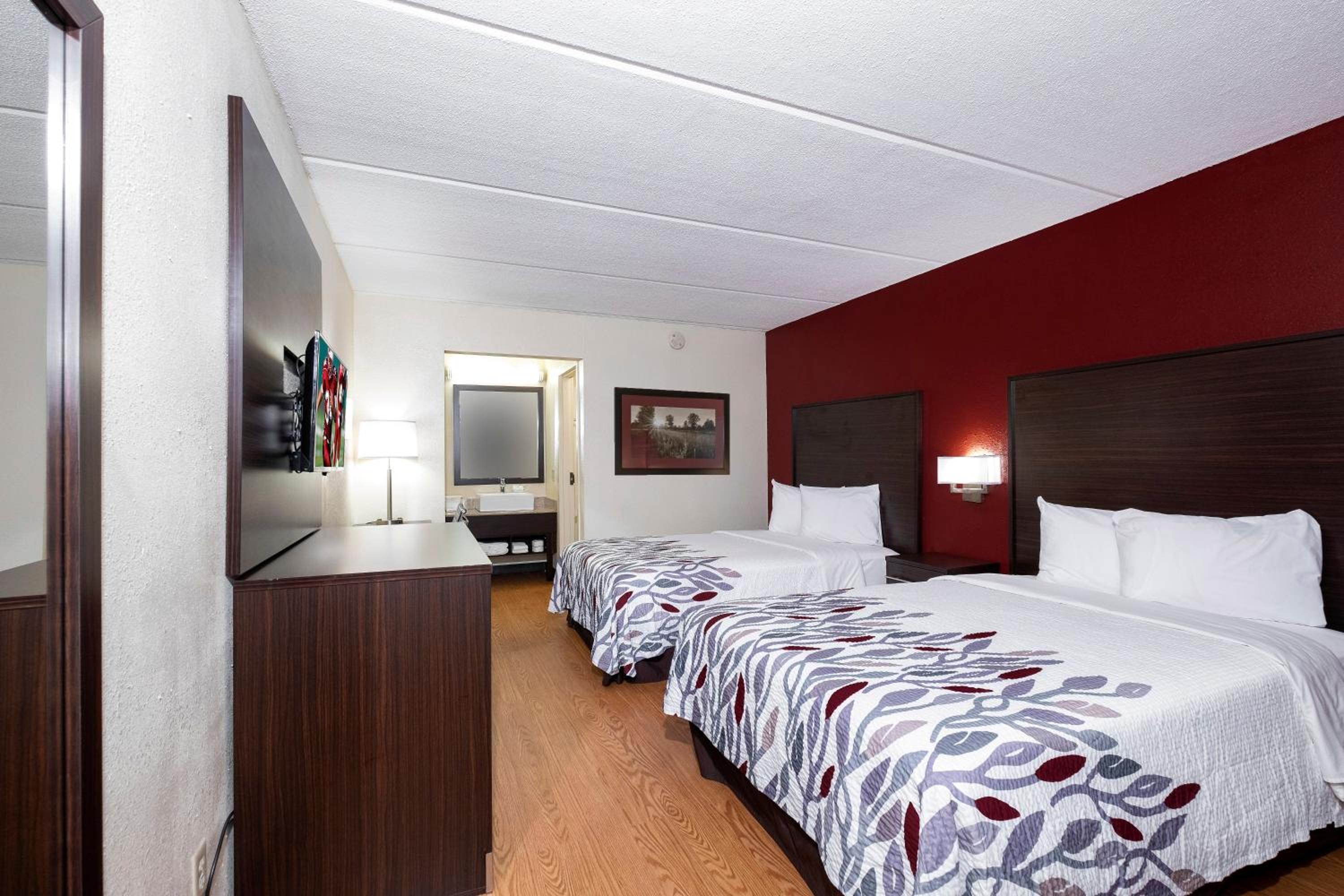 Deluxe Room with Two Double Beds Non-Smoking - Photo 1
