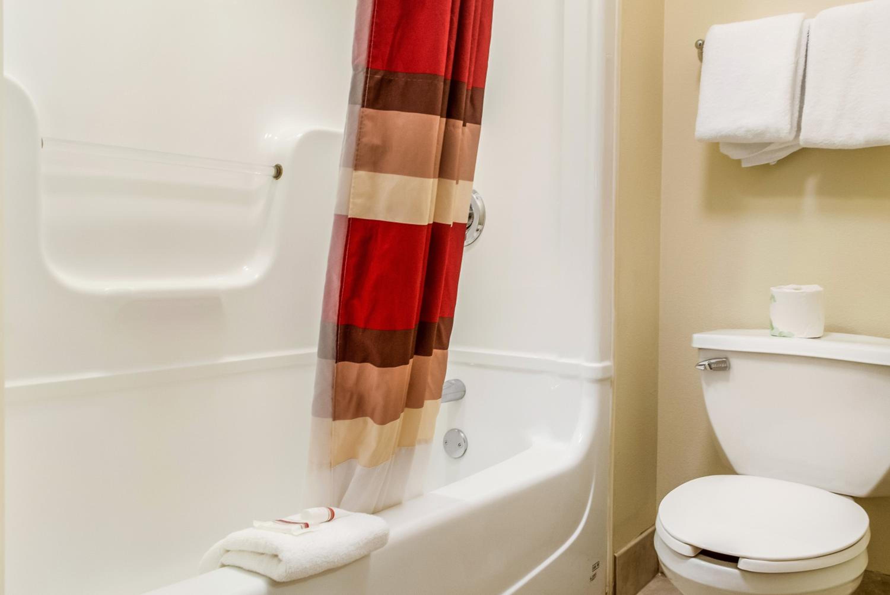 Deluxe Room with Two Double Beds Smoke Free - Photo 6