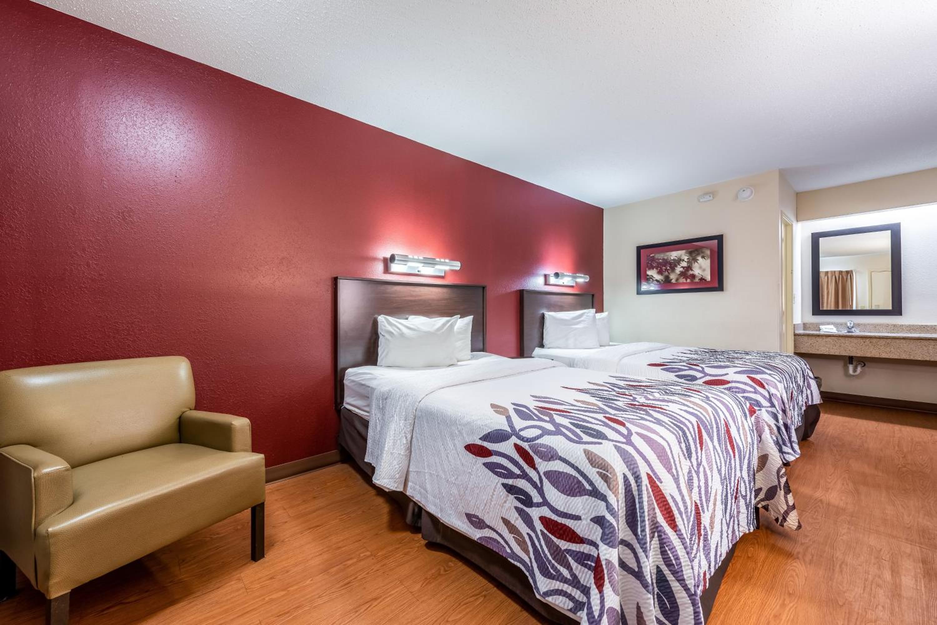 Deluxe Room with Two Double Beds Smoke Free - Photo 1