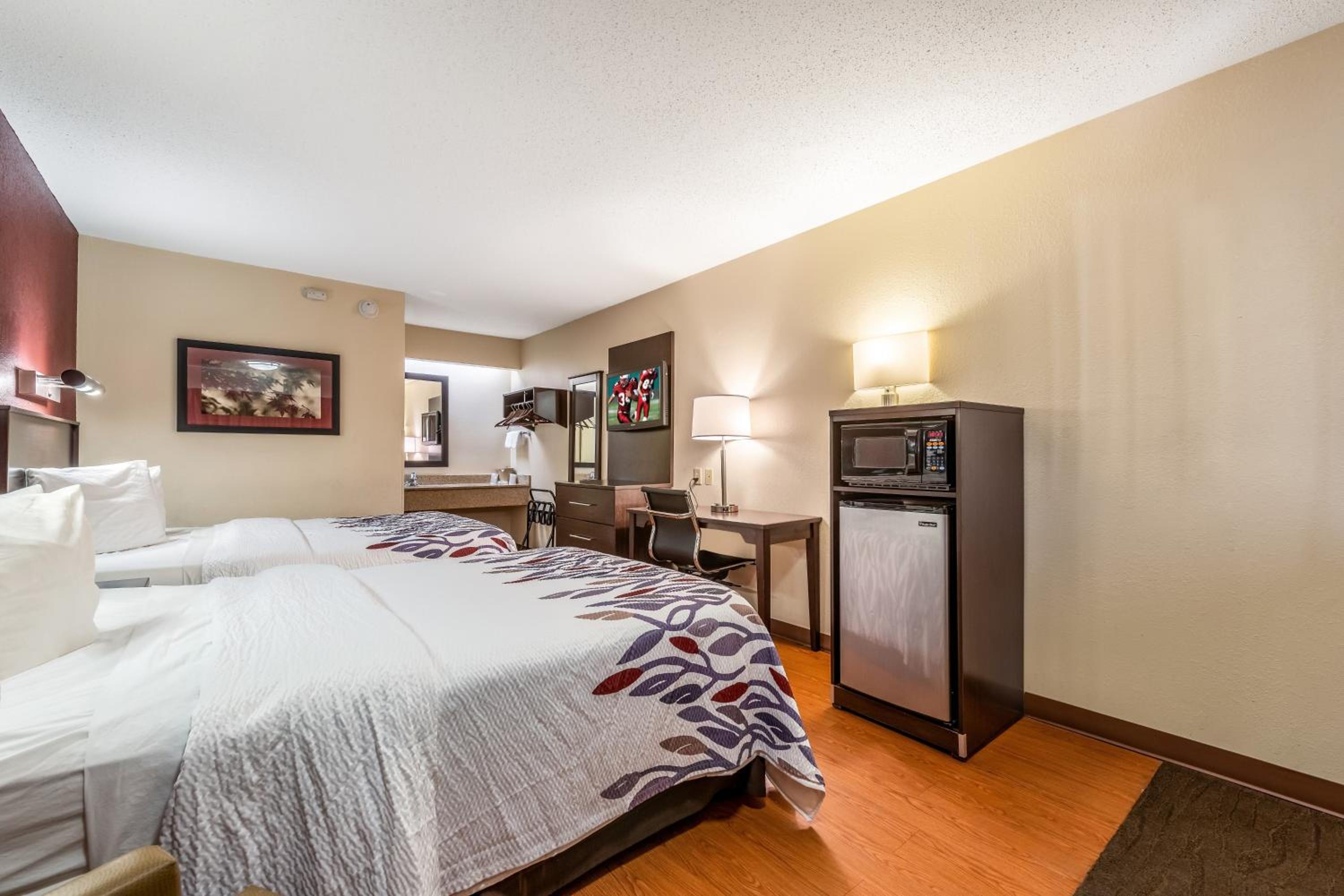 Deluxe Room with Two Double Beds Smoke Free - Photo 4