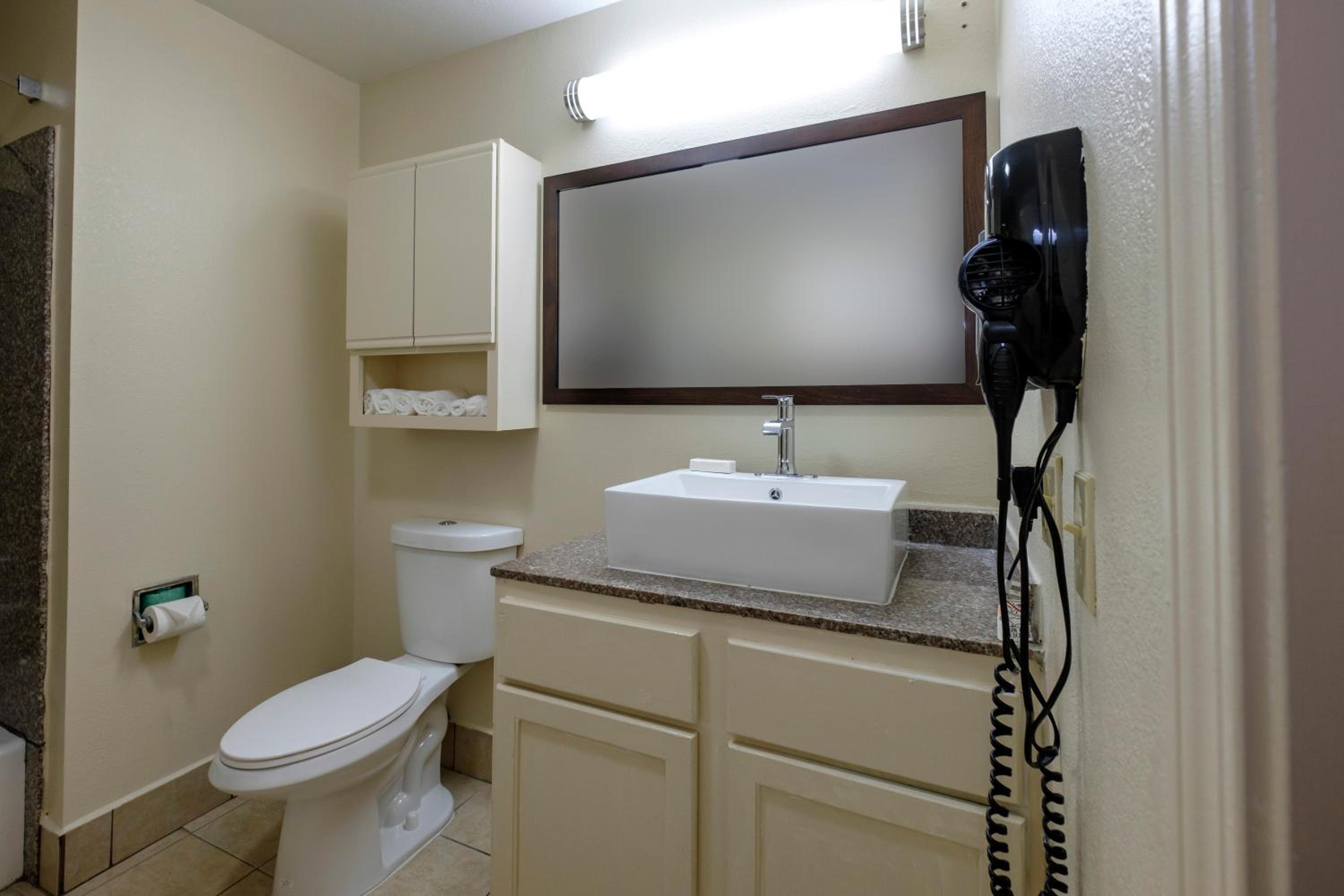 Premium King Room Smoke Free (Upgraded Bedding and Snack Box)