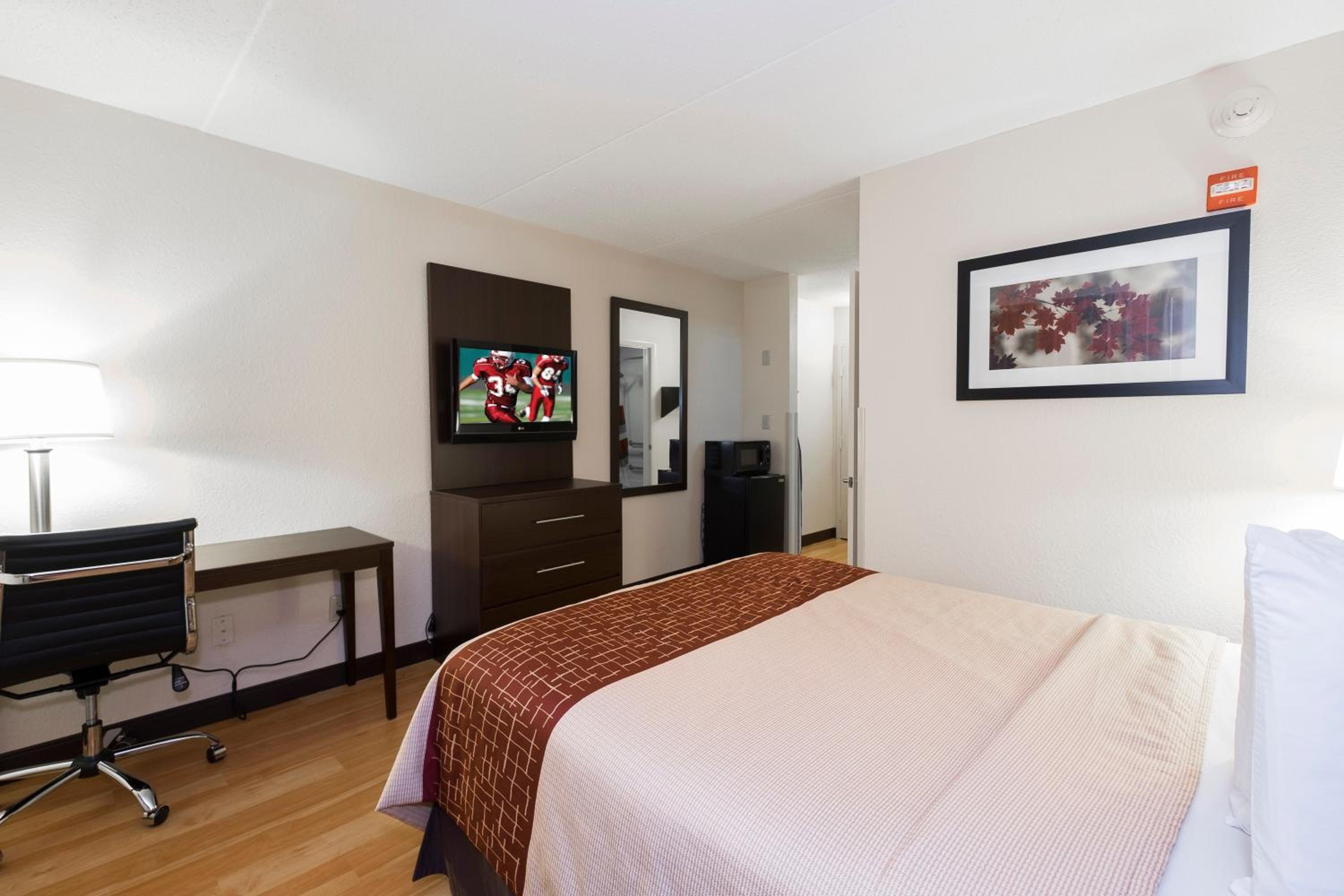 Queen Room - Disability Access - Photo 2