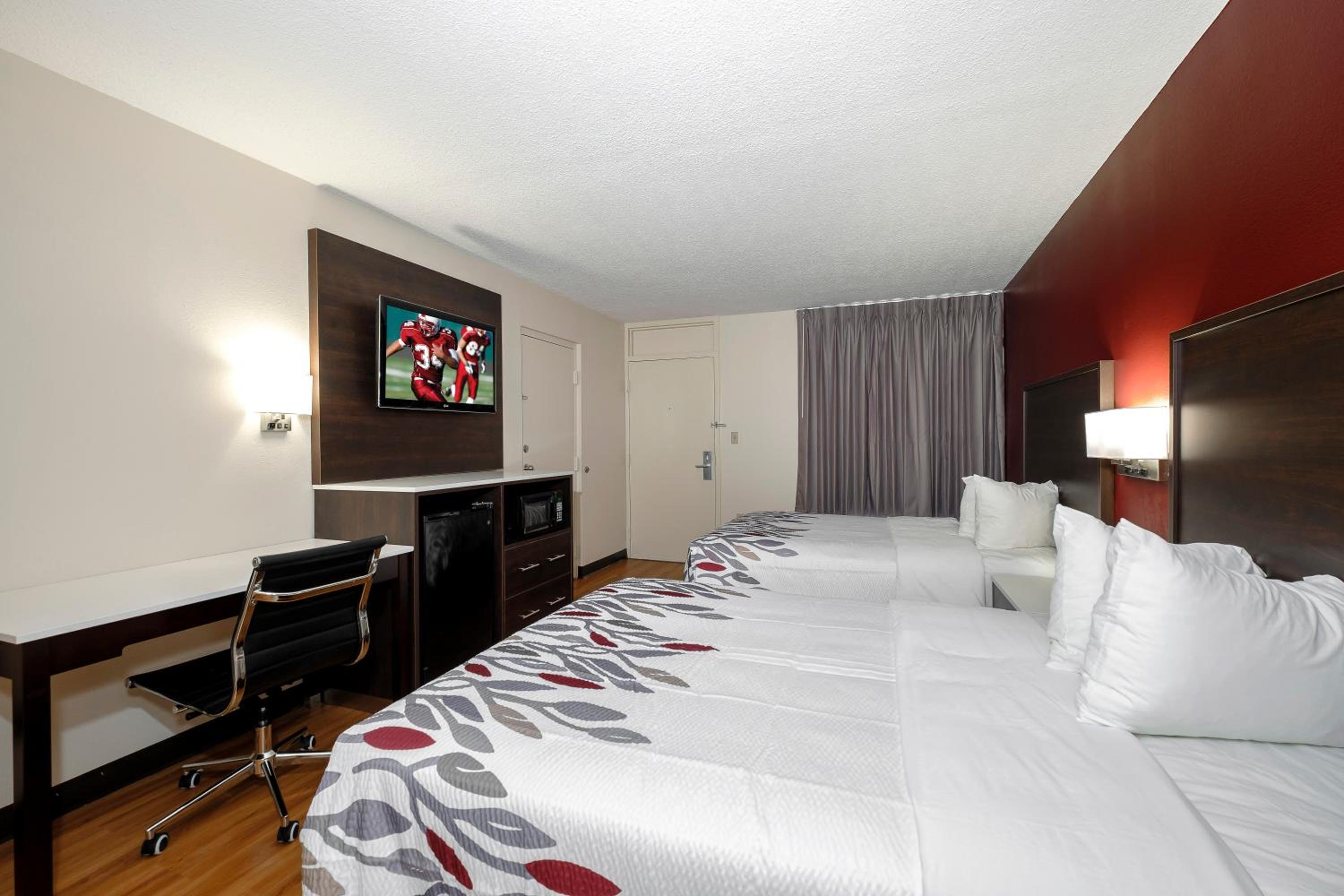 Deluxe Double Room with Two Double Beds - Non-Smoking photo 2