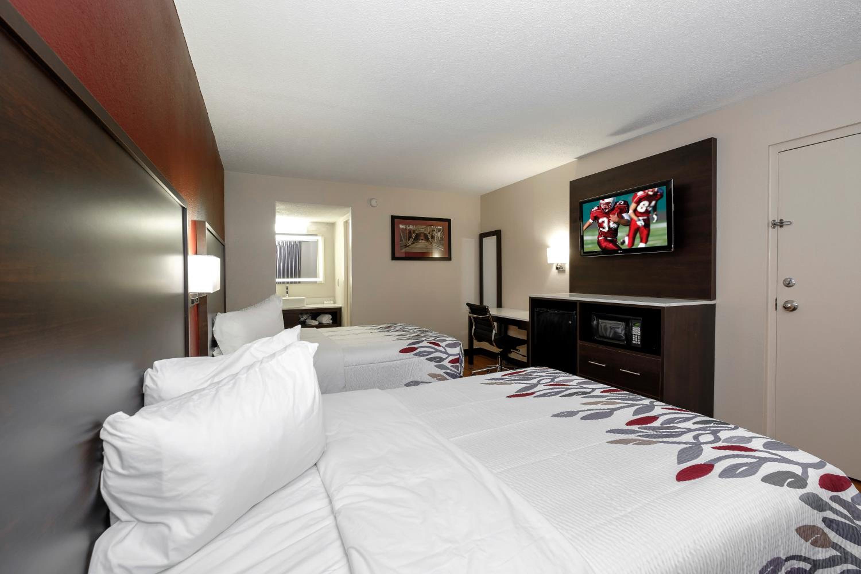 Deluxe Double Room with Two Double Beds - Non-Smoking photo 1