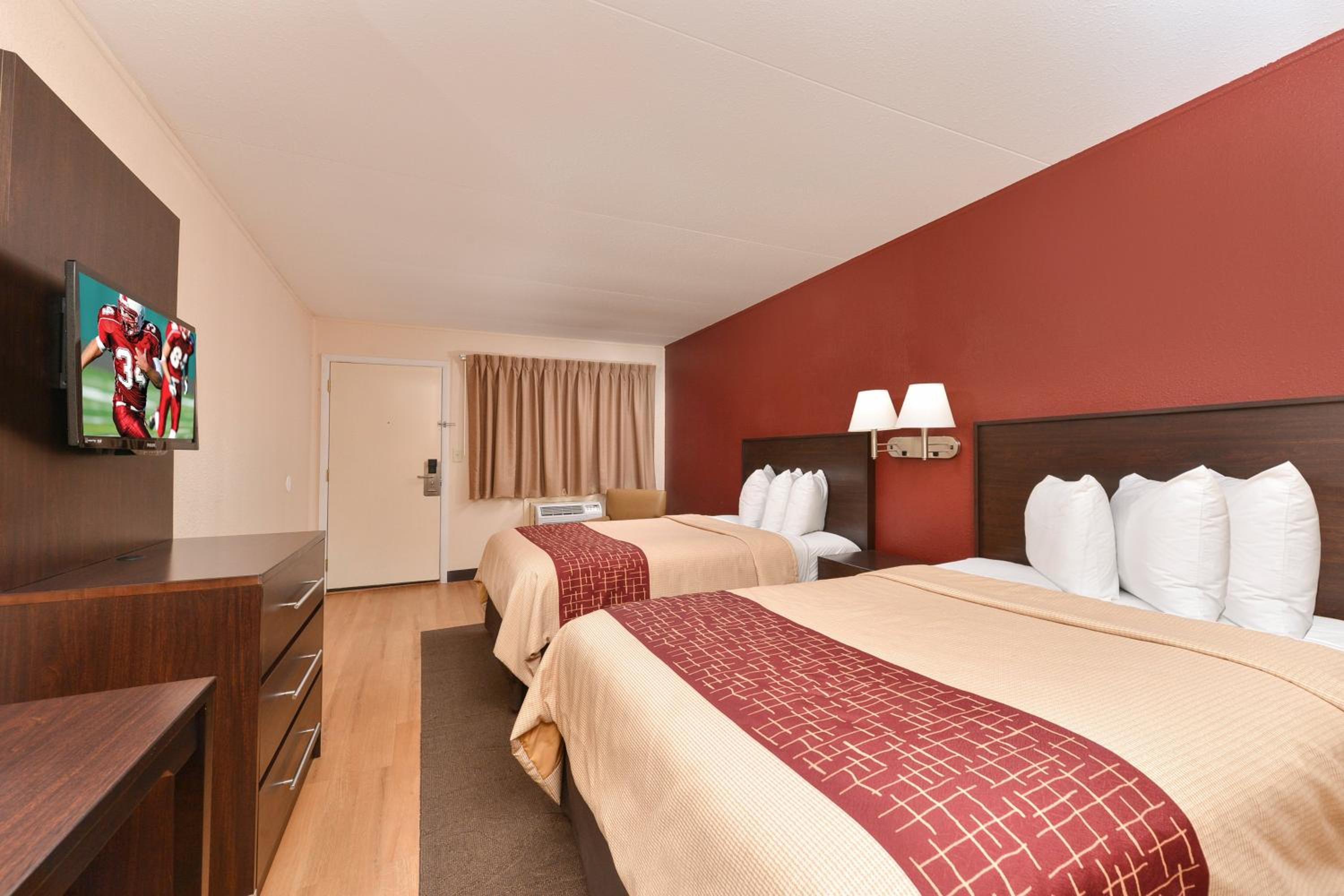 Deluxe Double Room with Two Double Beds Smoke-Free - Photo 7