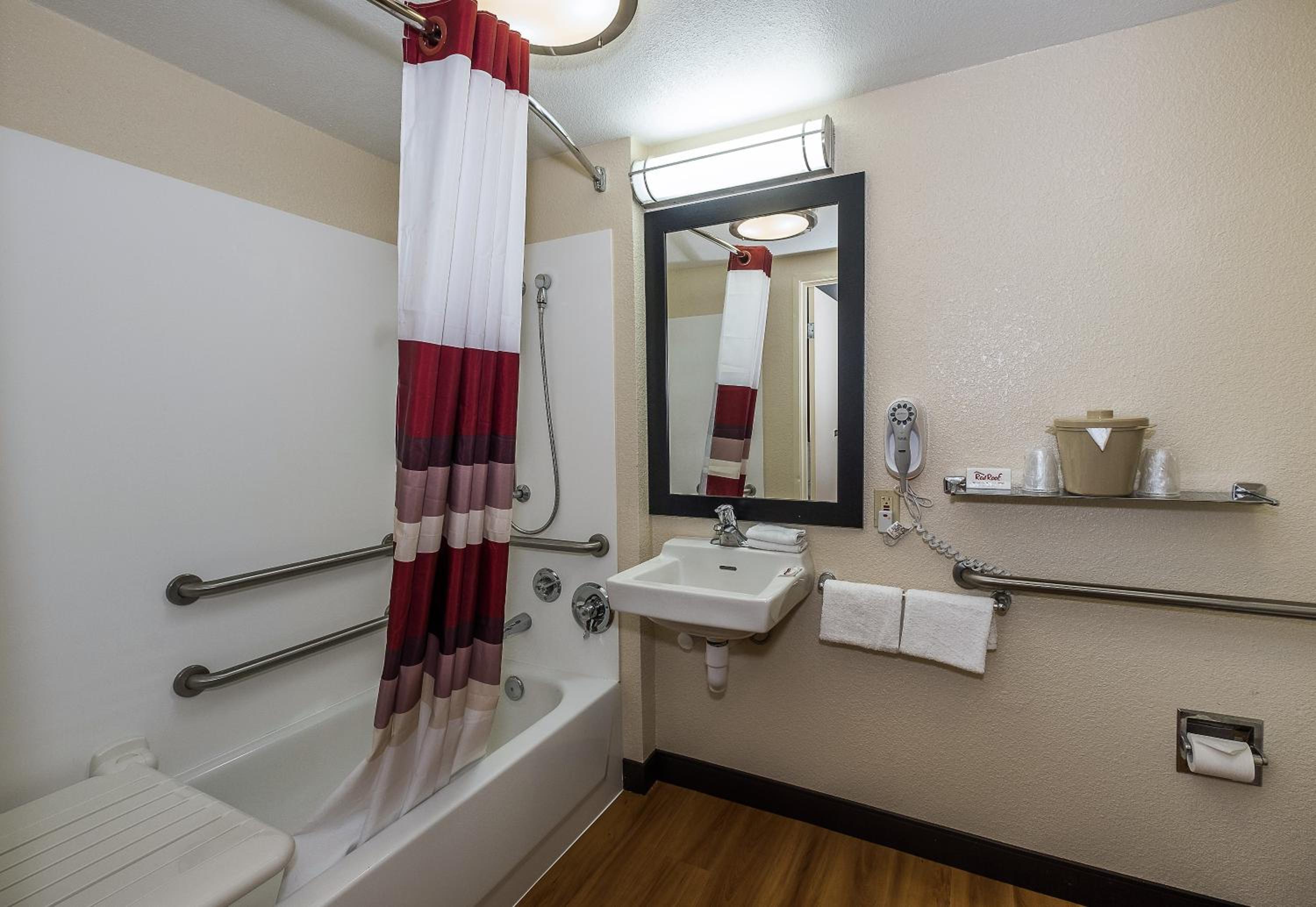 Superior King Room - Disability Access/Smoke Free - Photo 6