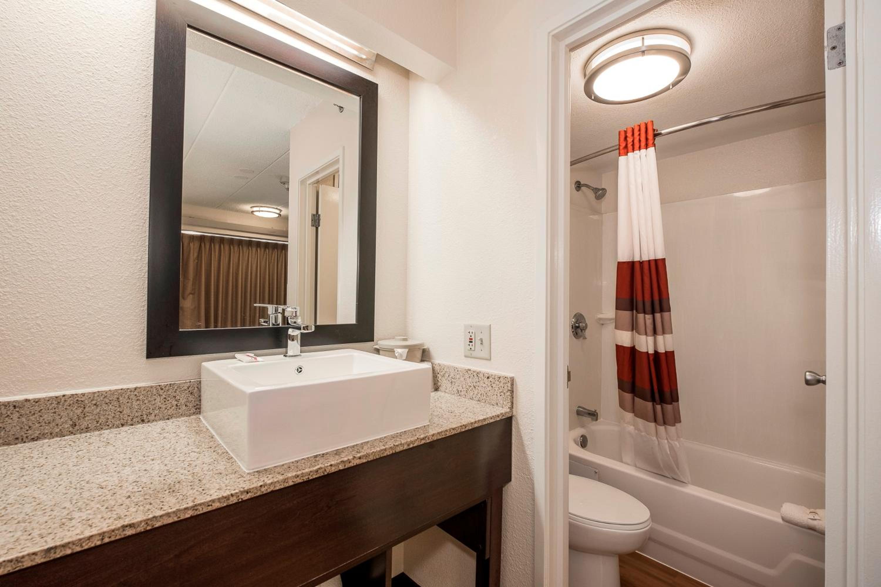 Double Room with Two Double Beds Smoke Free - Photo 6