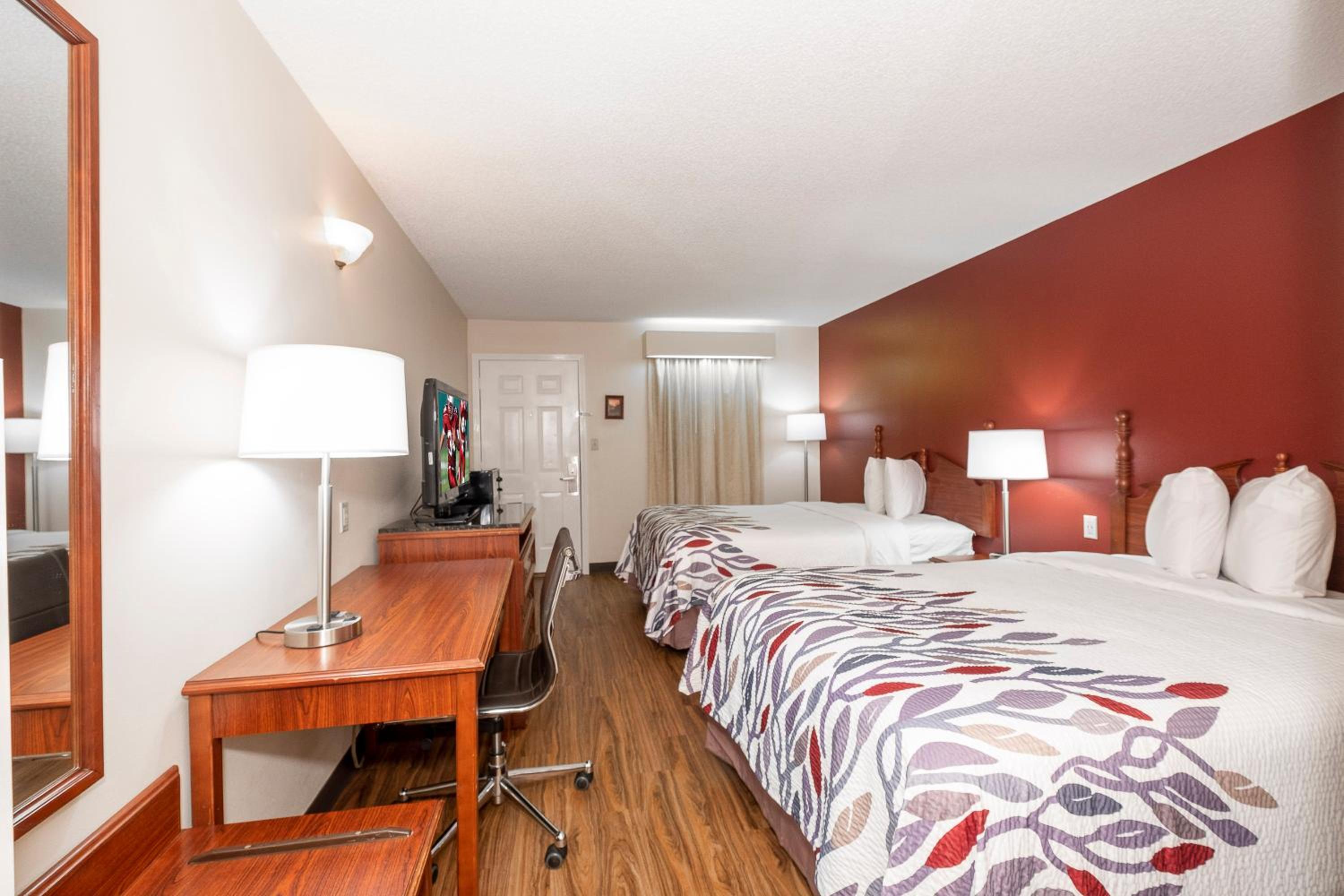 Deluxe Room with Two Double Beds Non-Smoking - Photo 1