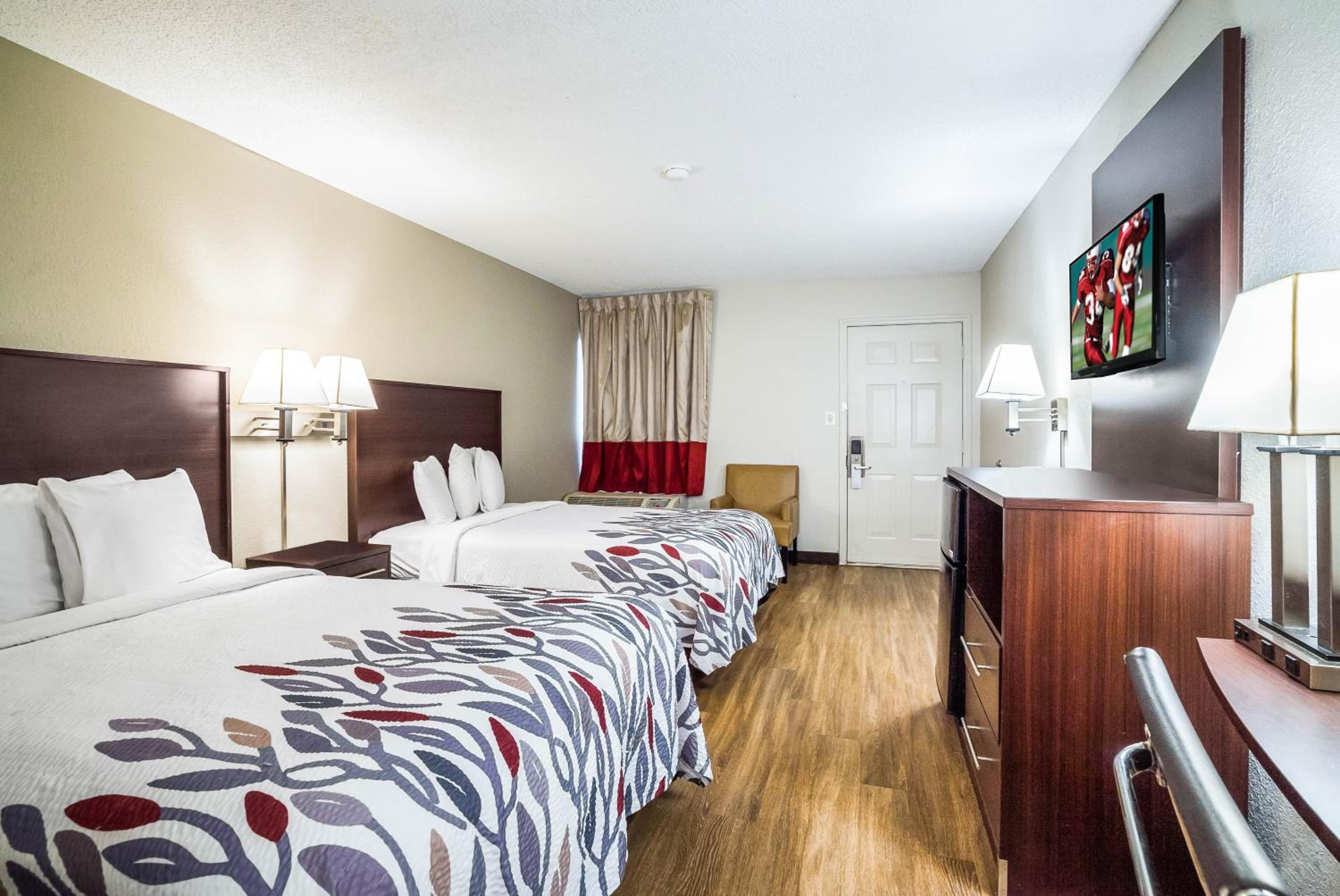 Deluxe Room with Two Double Beds Smoke Free - Photo 2