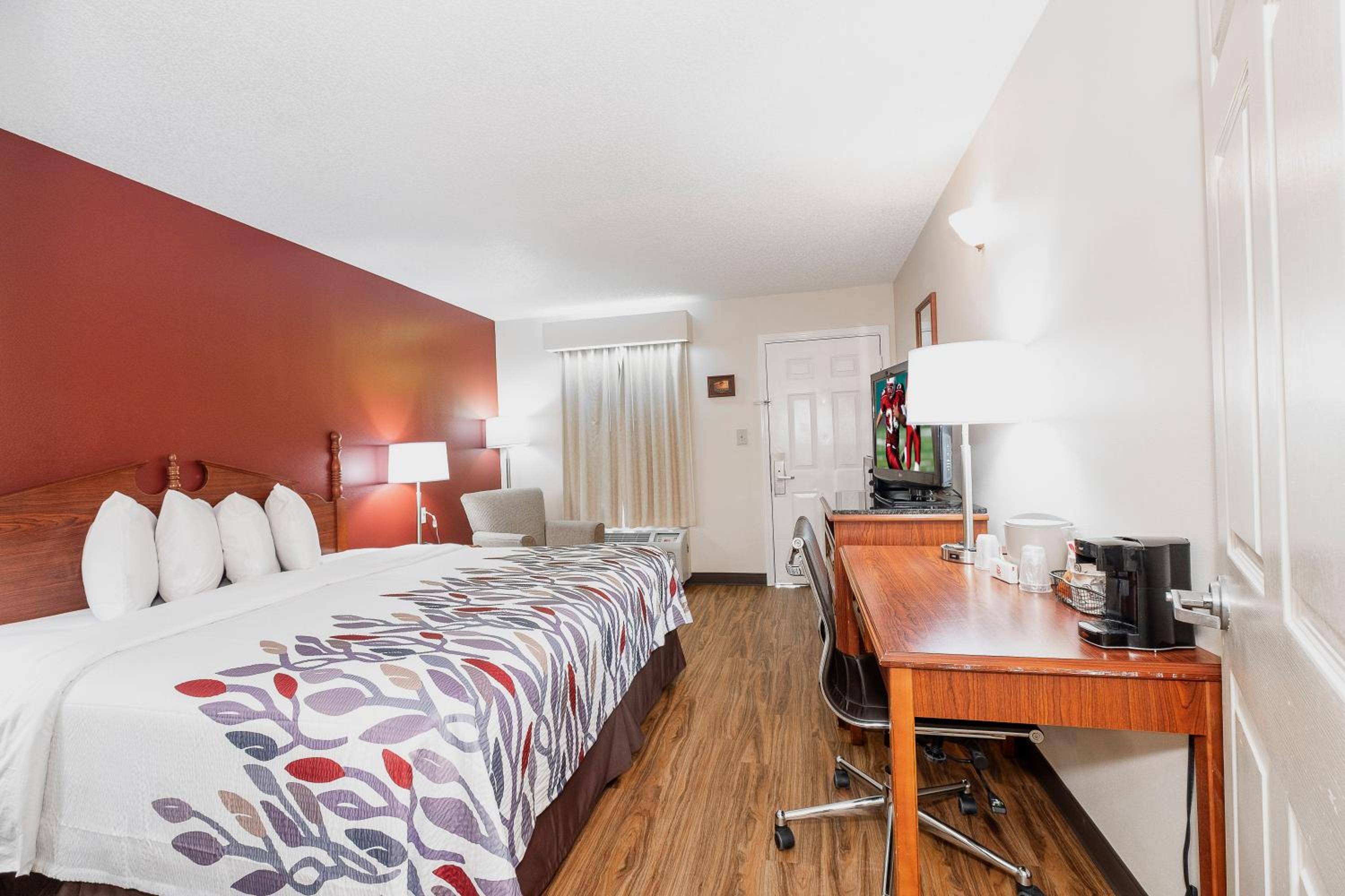 Superior King Room Non-Smoking - Photo 7