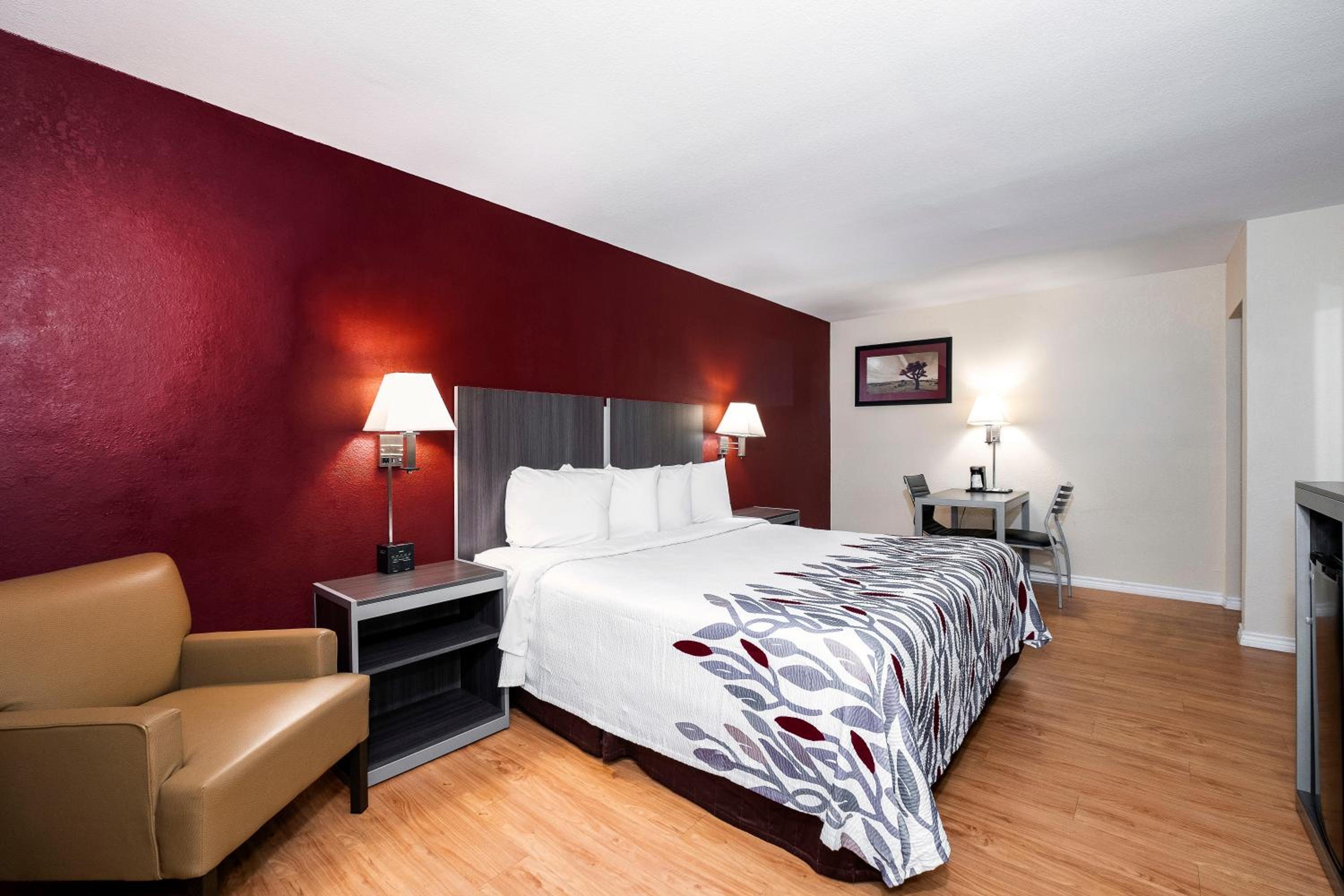 Superior King Room Non-Smoking - Photo 1