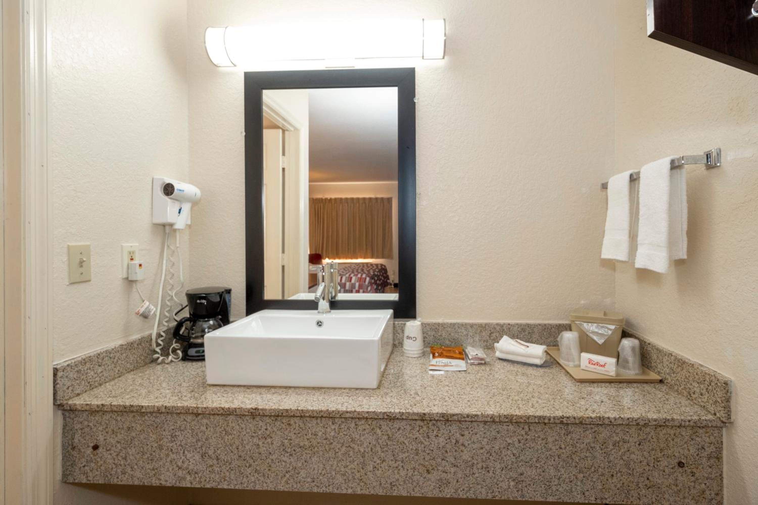 Superior King Room Non-Smoking - Photo 2