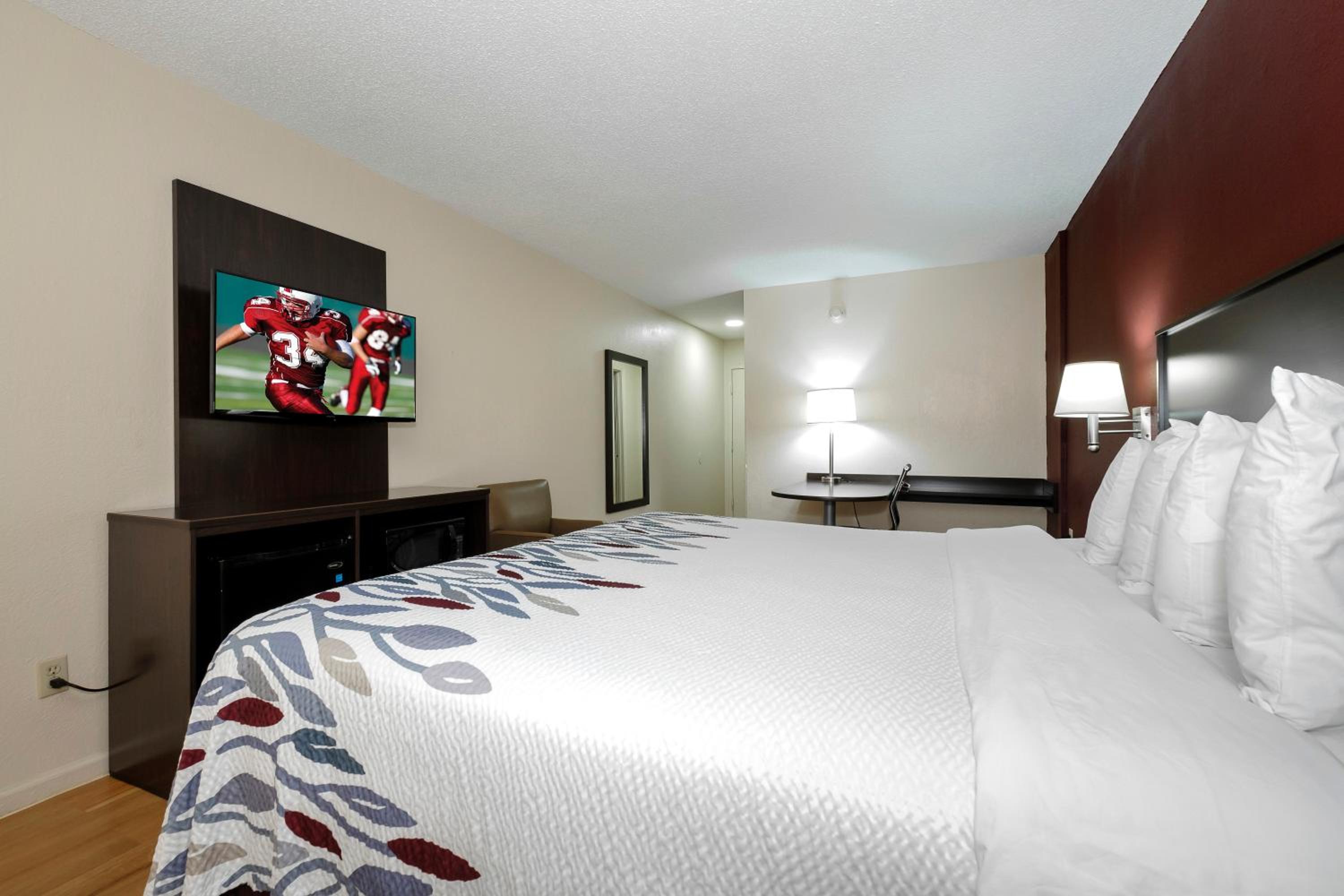 Superior King Room Smoke Free photo 1