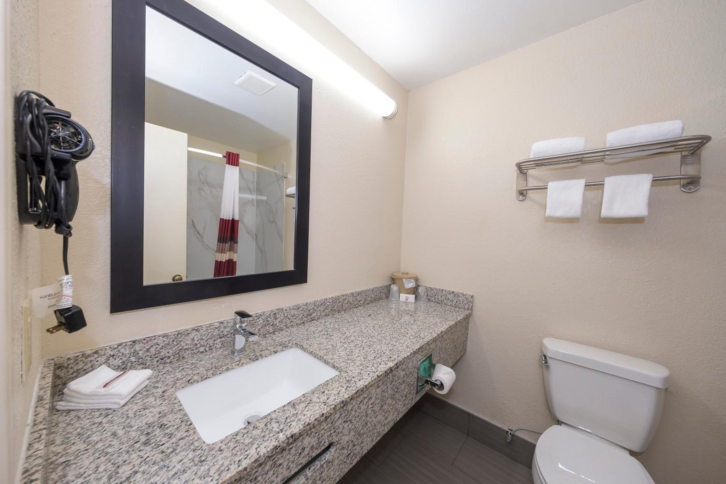 Deluxe Room with Two Queen Beds Smoke Free photo 2