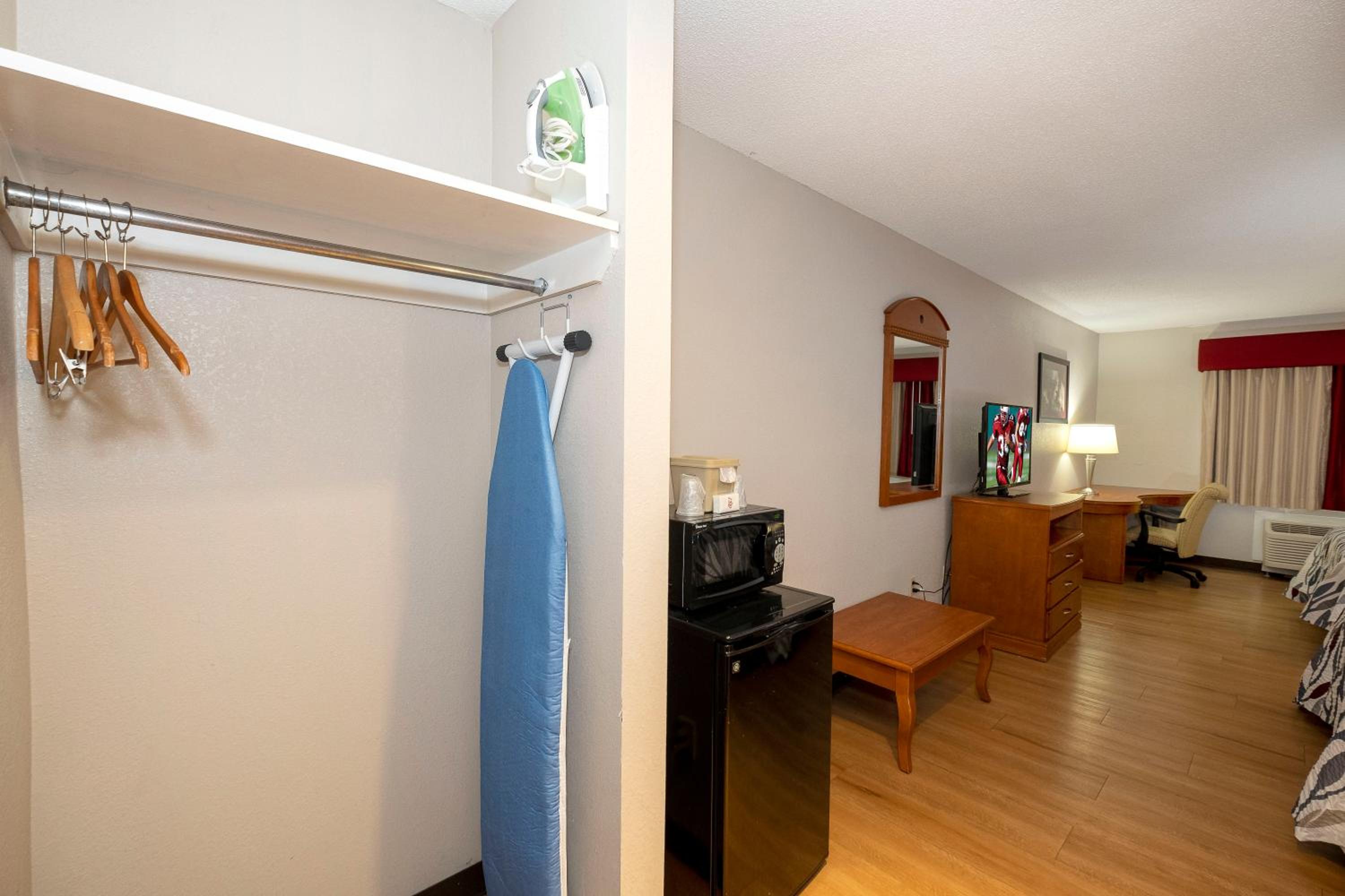 Superior King Room - Non-Smoking photo 1
