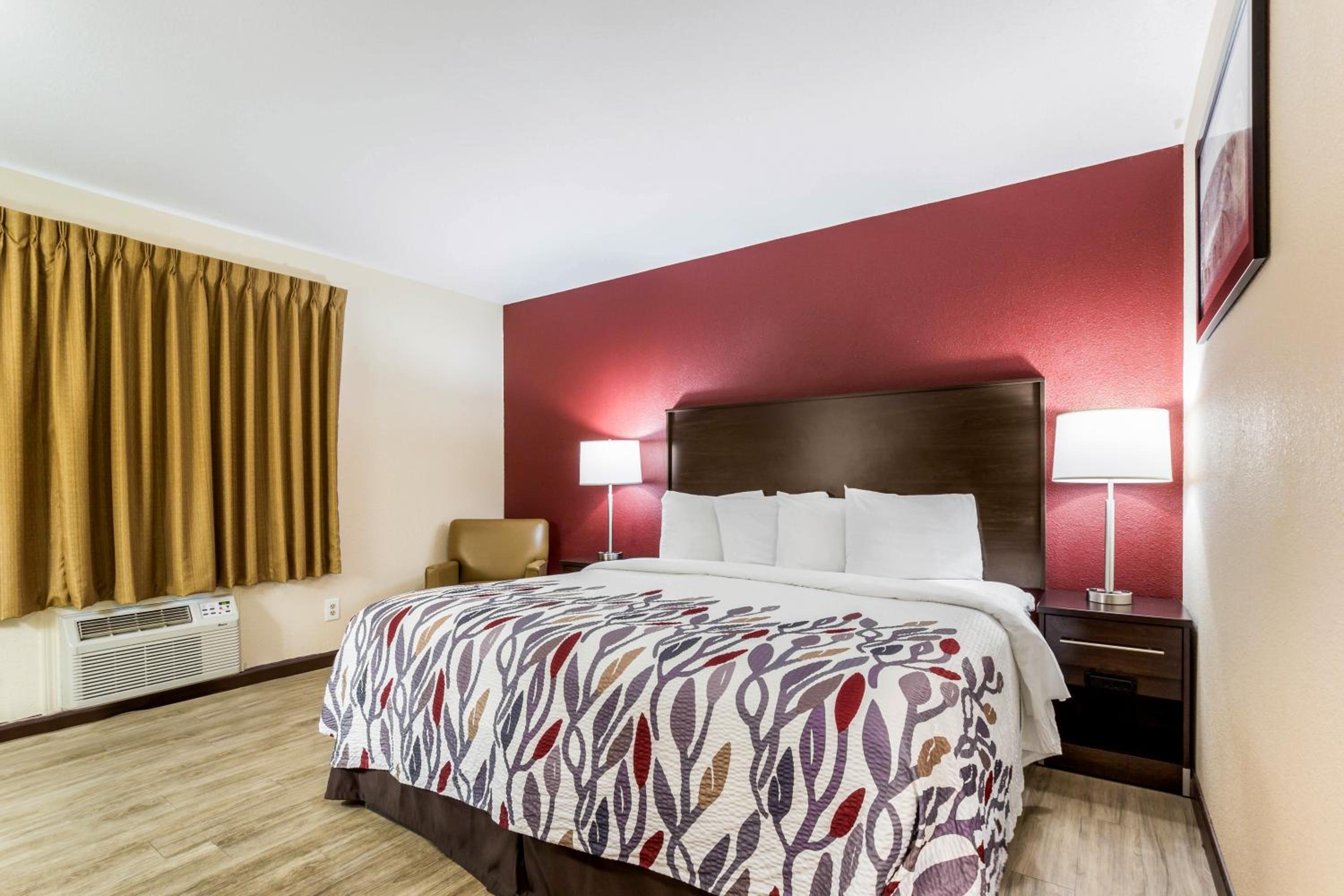 King Room - Disability Access/Non-Smoking photo 2